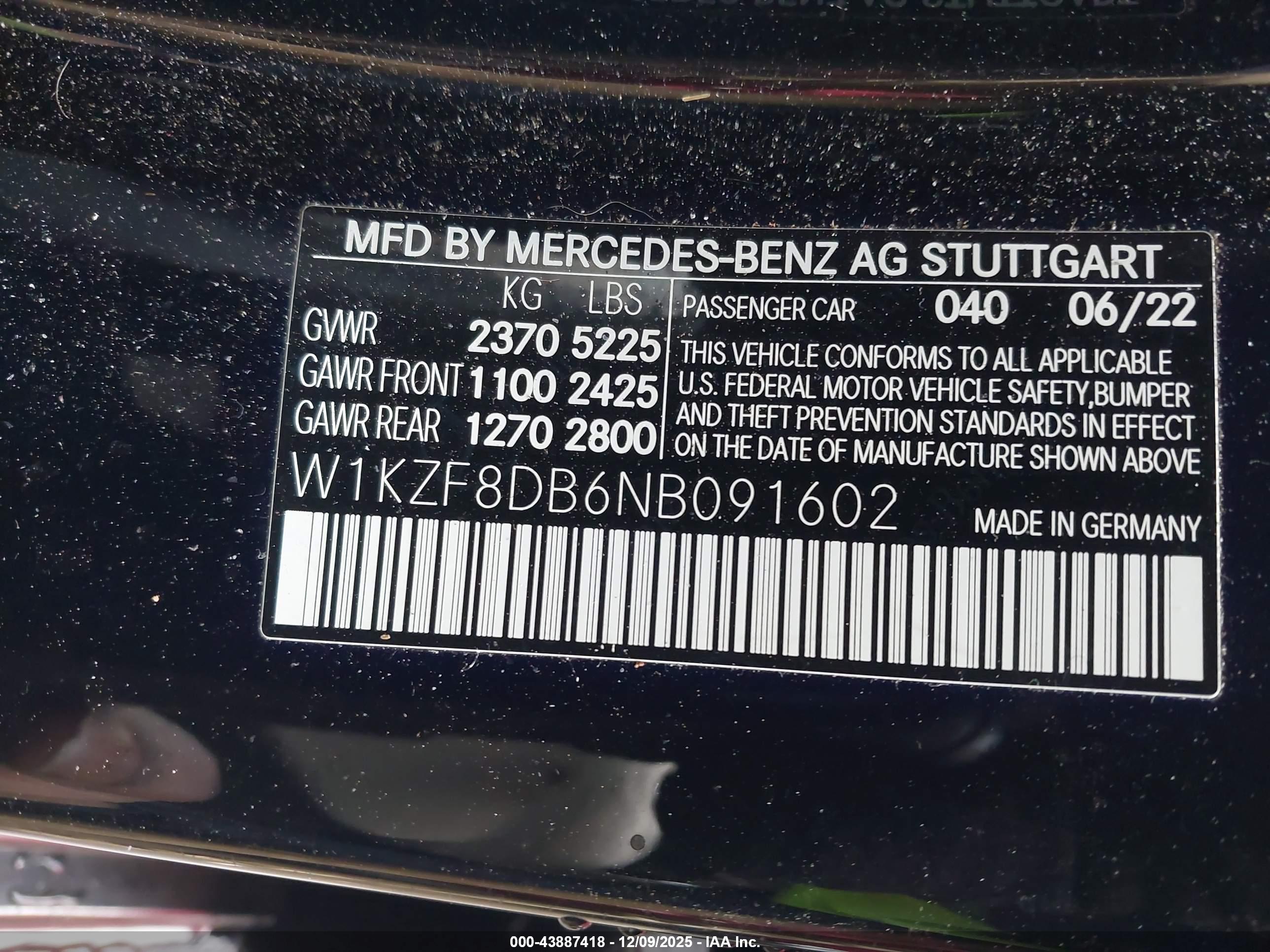 MERCEDES-BENZ E image 9