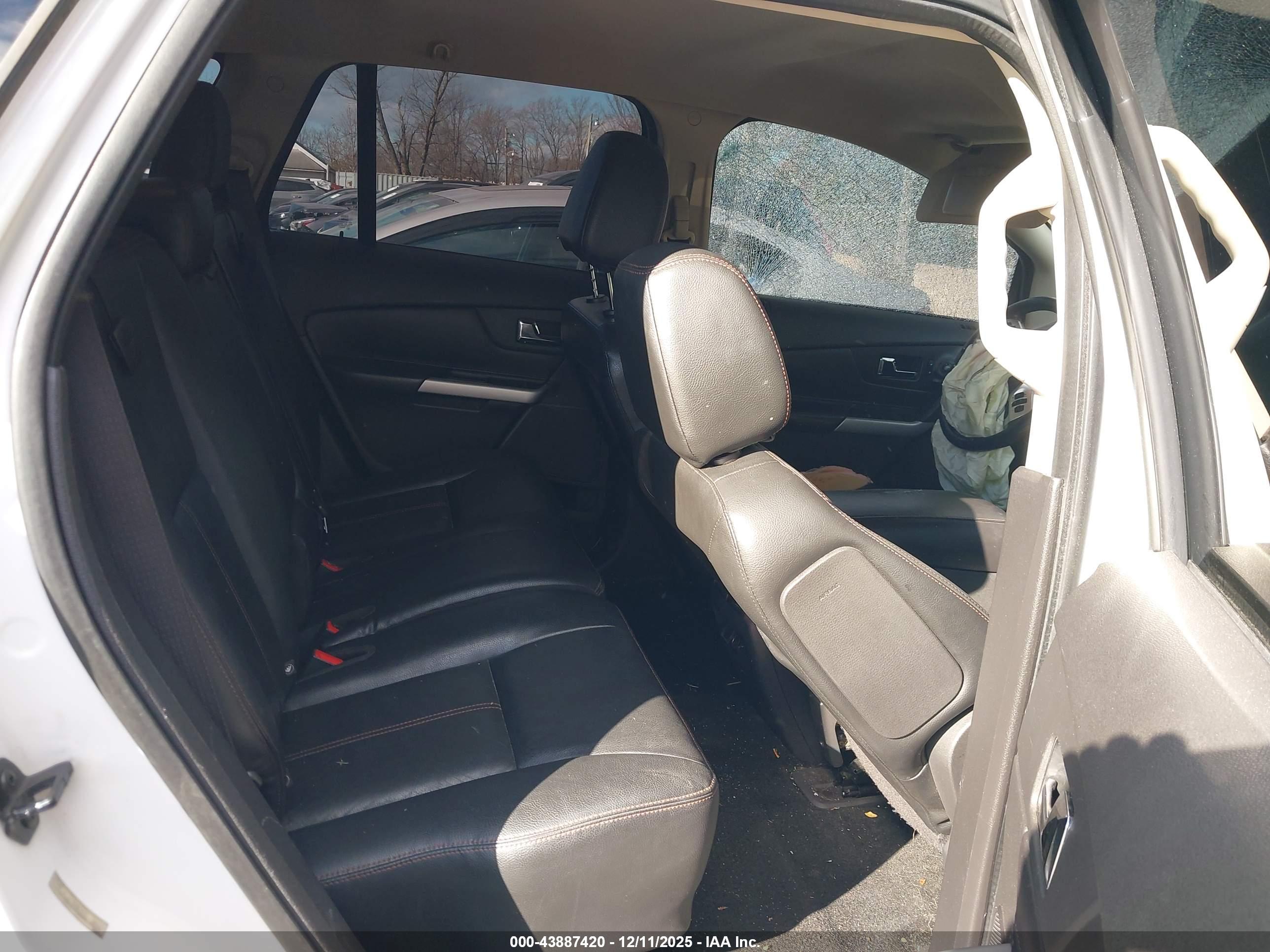 FORD EDGE image 8