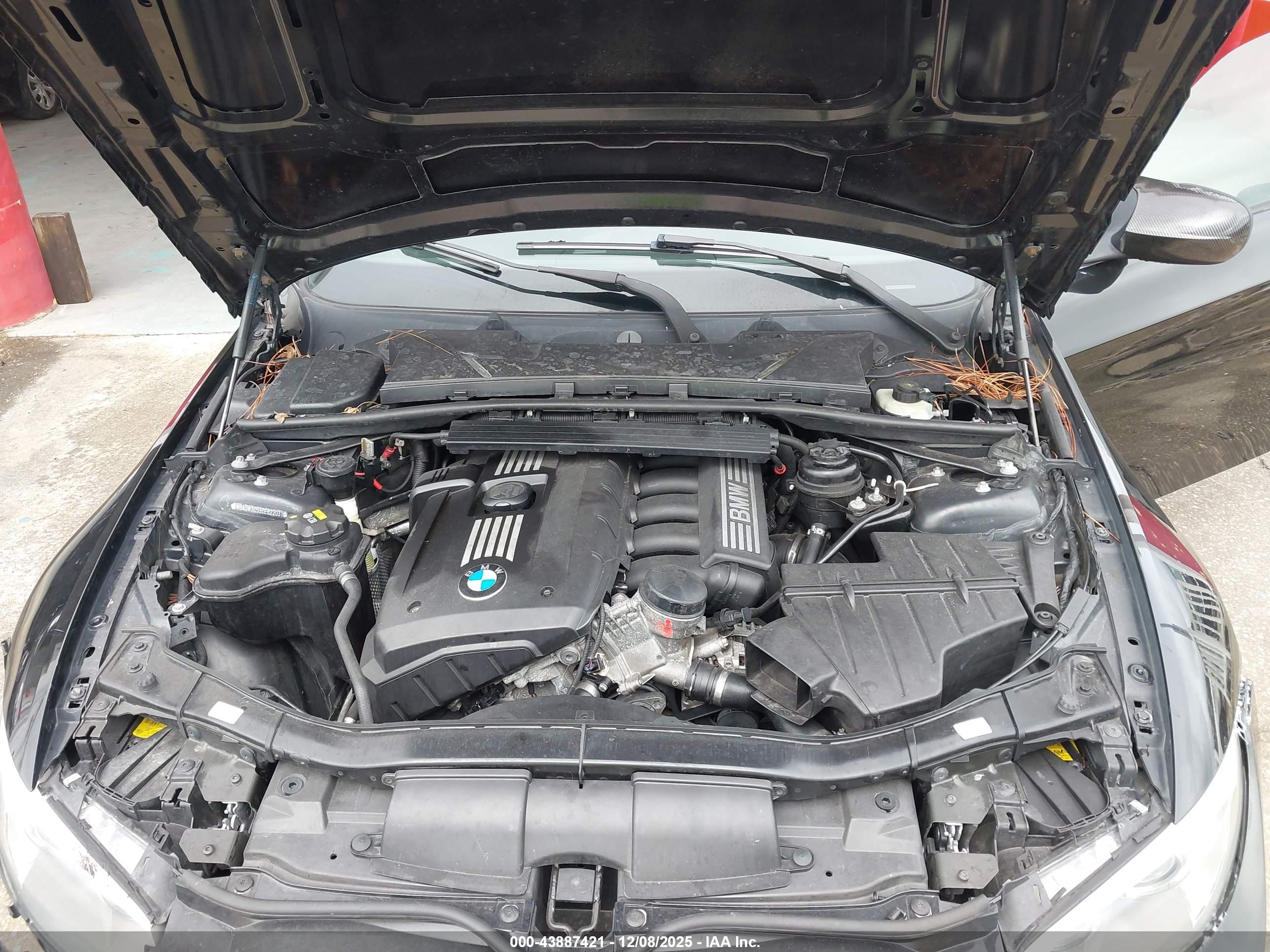 BMW 3 image 10