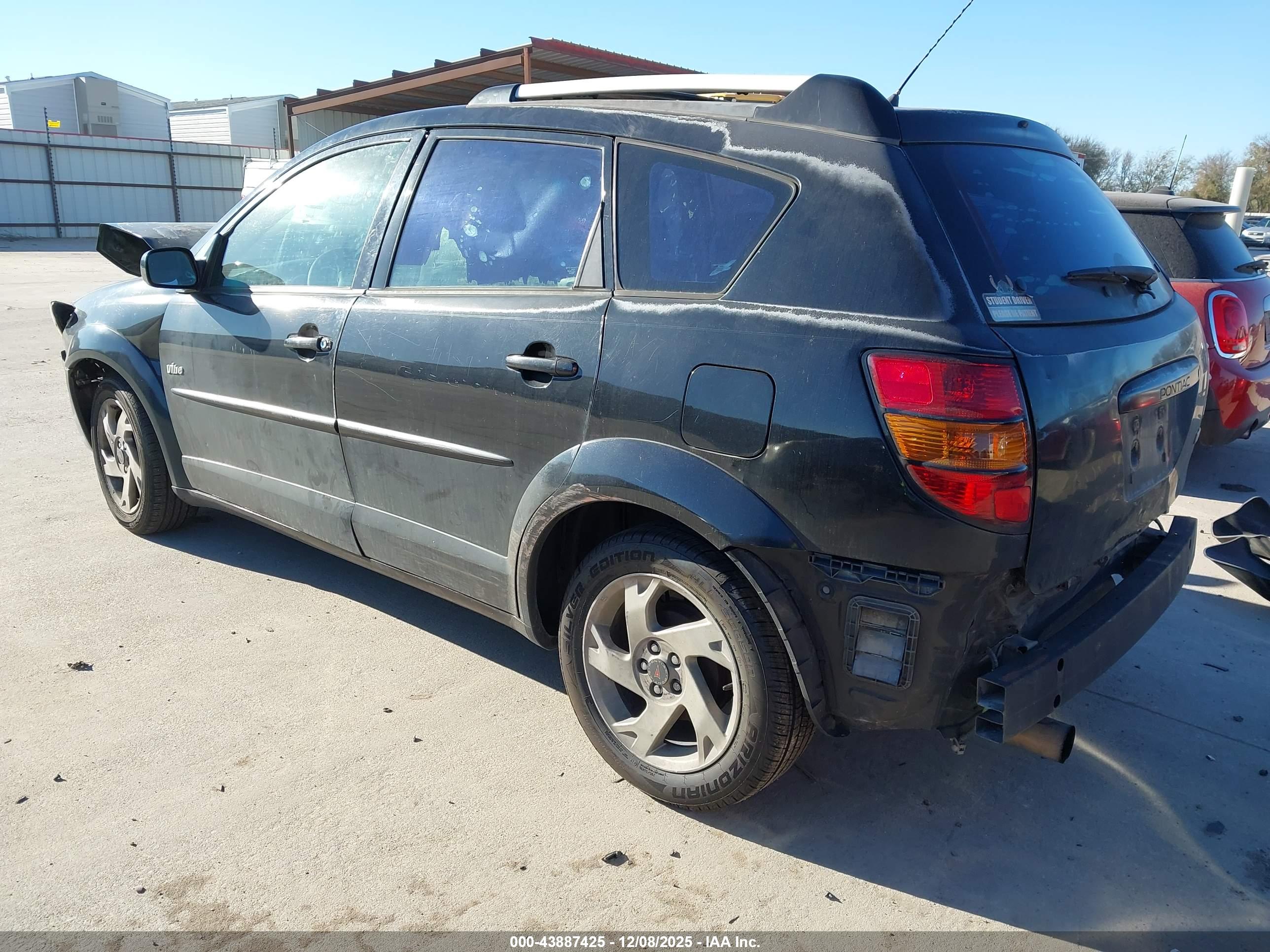 PONTIAC VIBE image 3