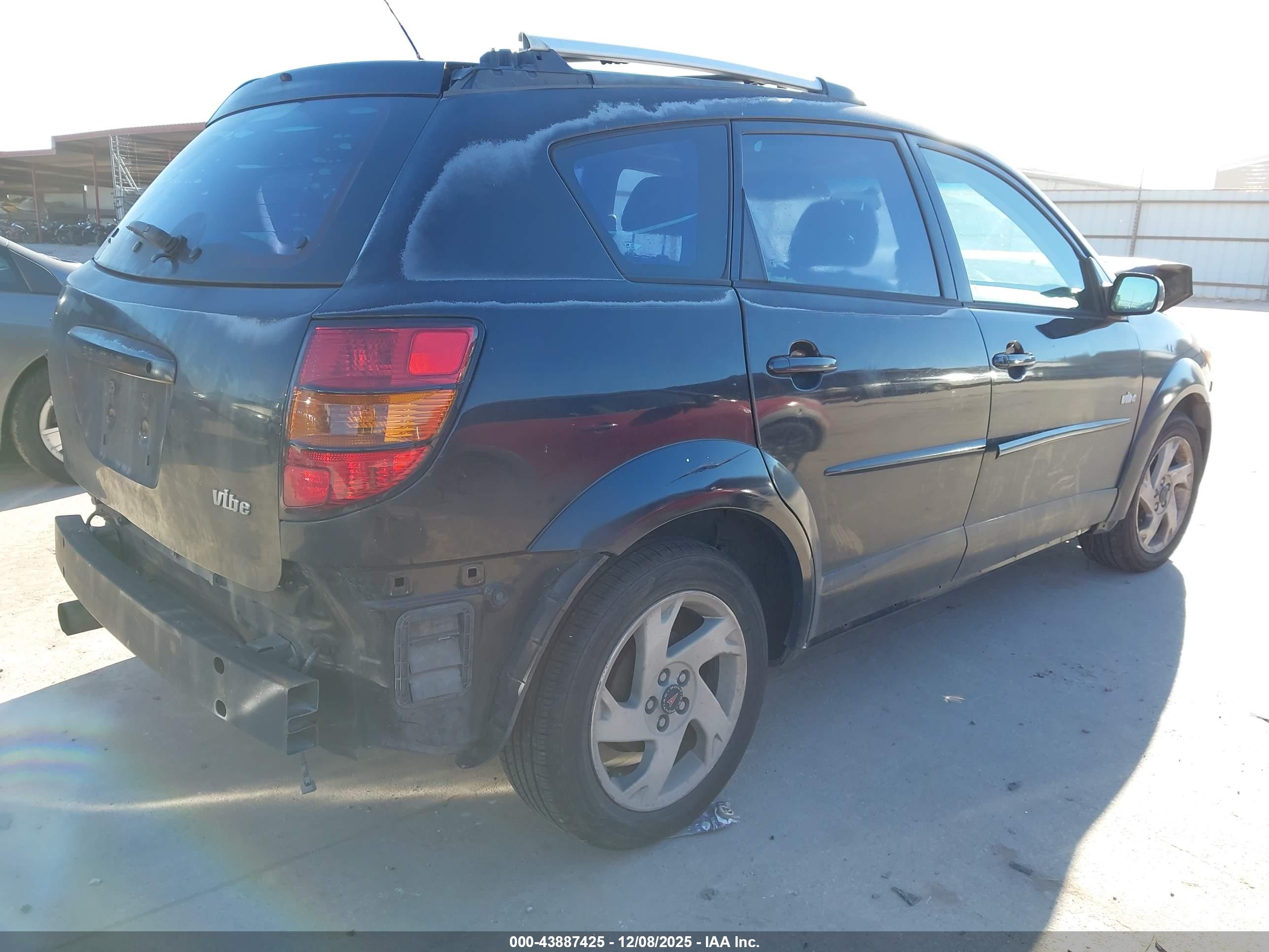 PONTIAC VIBE image 4