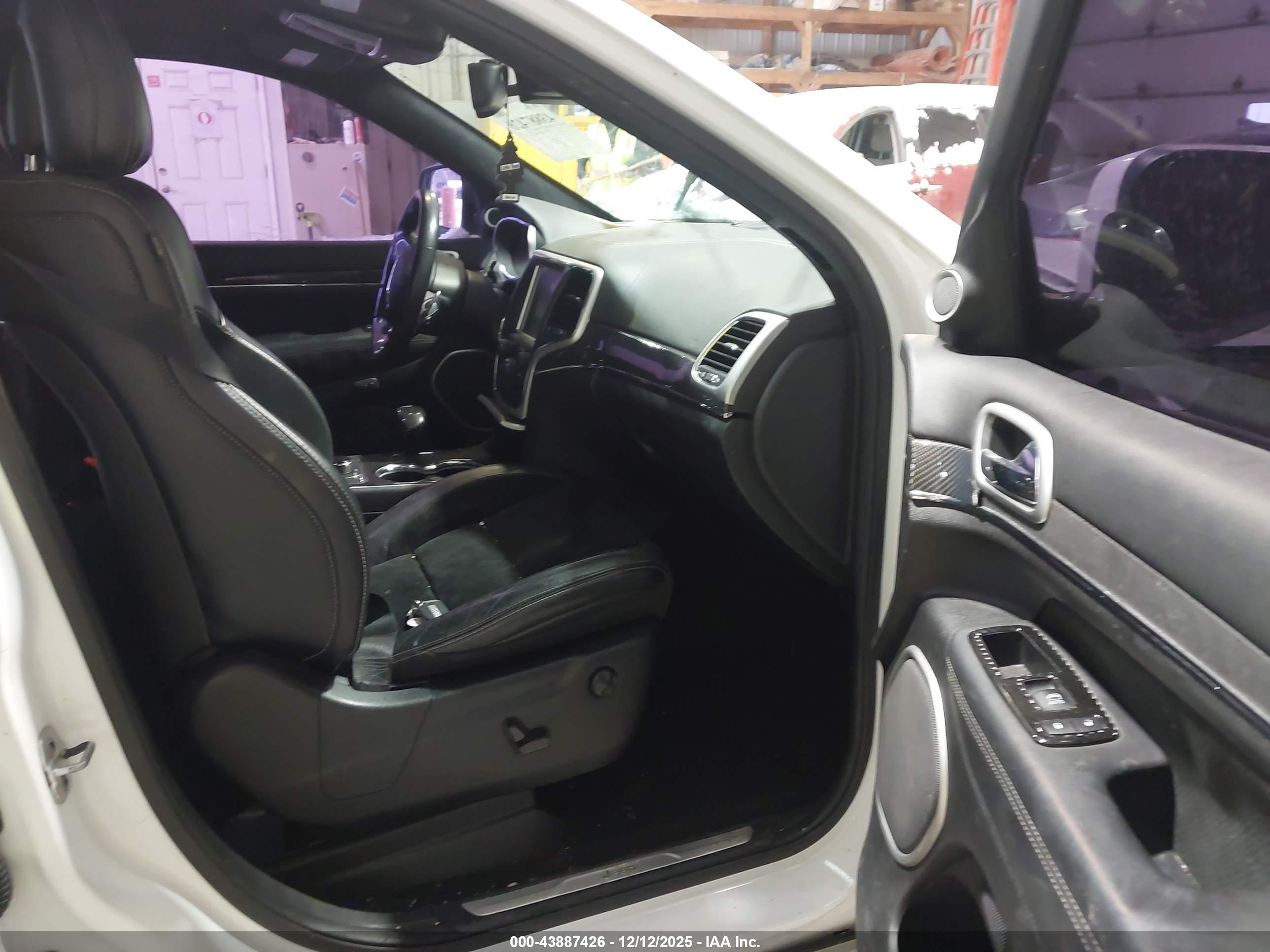 JEEP GRAND image 5