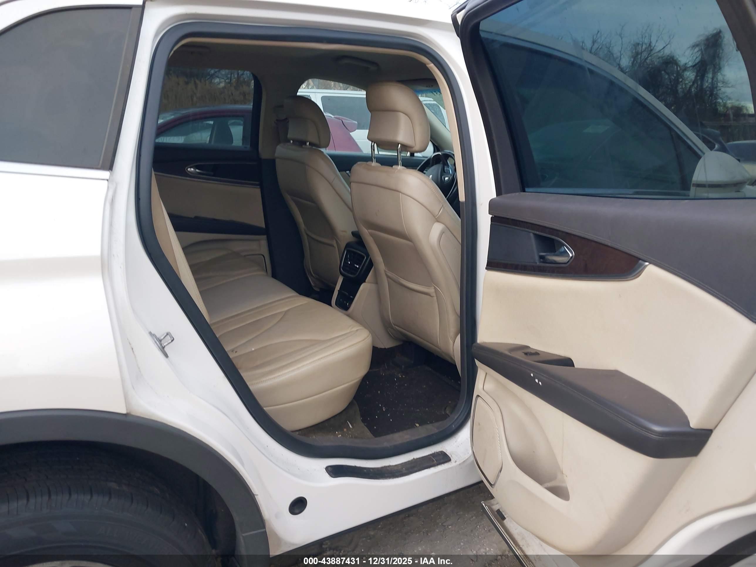 LINCOLN MKX image 8