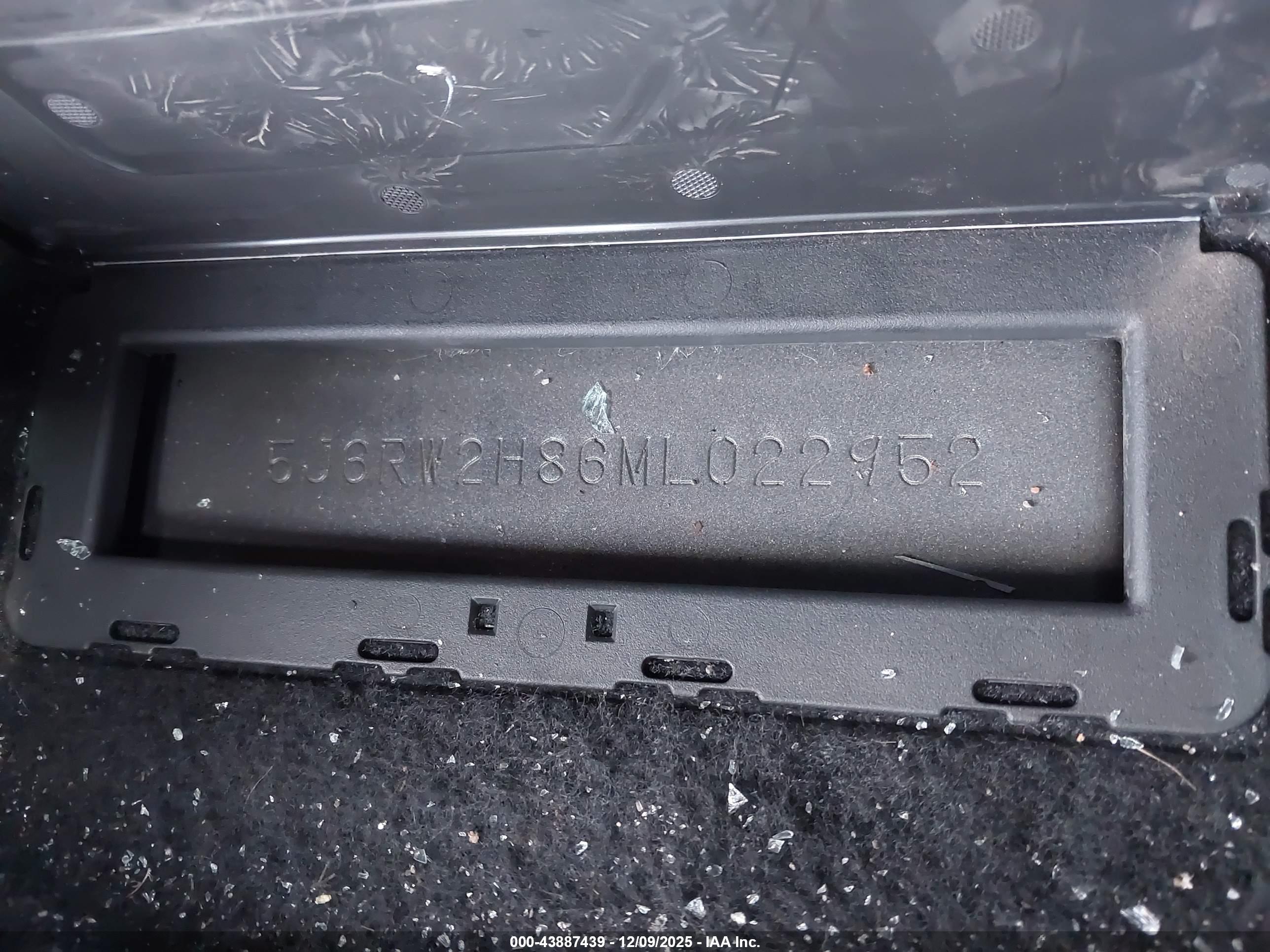 HONDA CR-V image 9