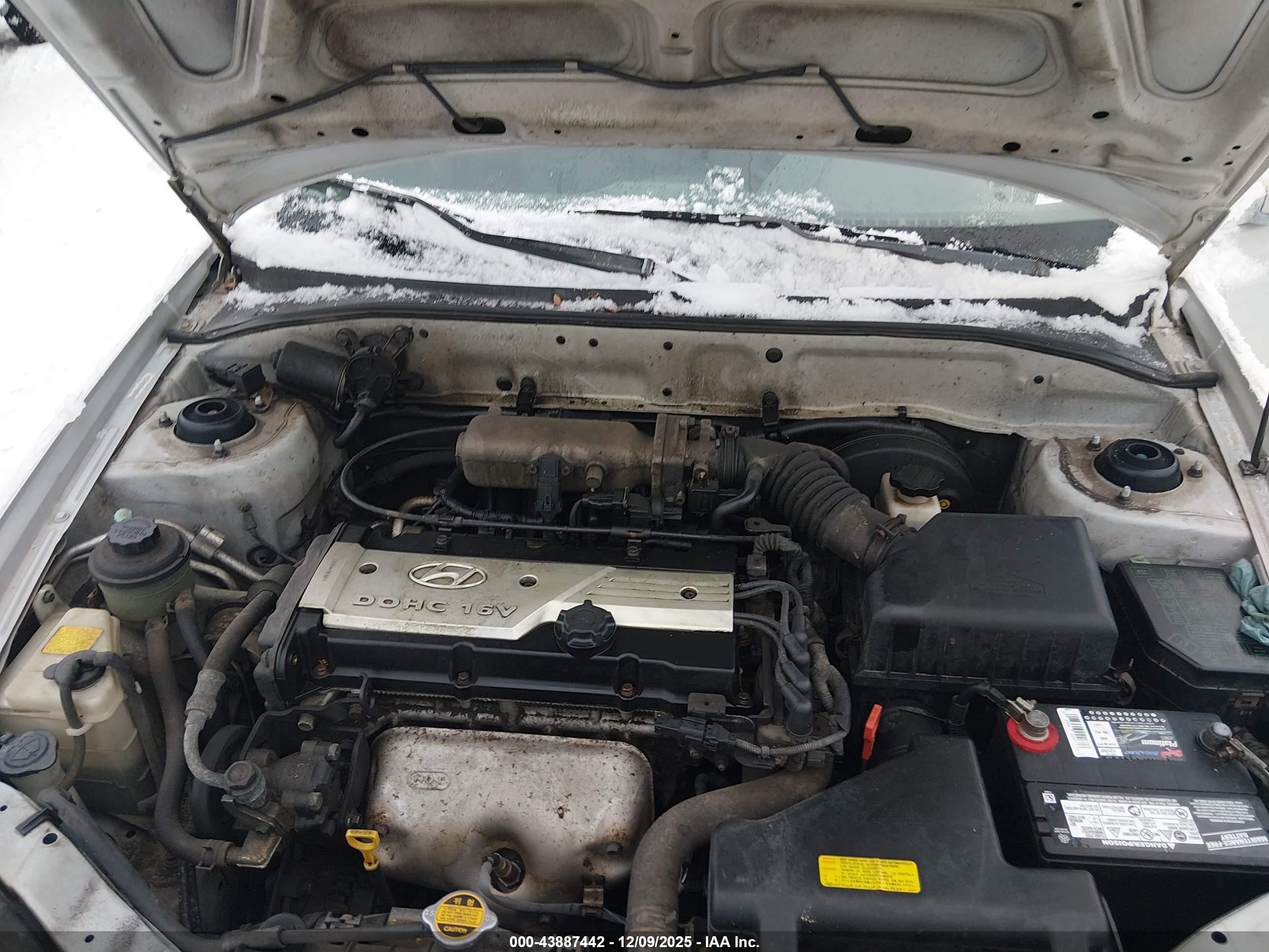 HYUNDAI ACCENT image 10