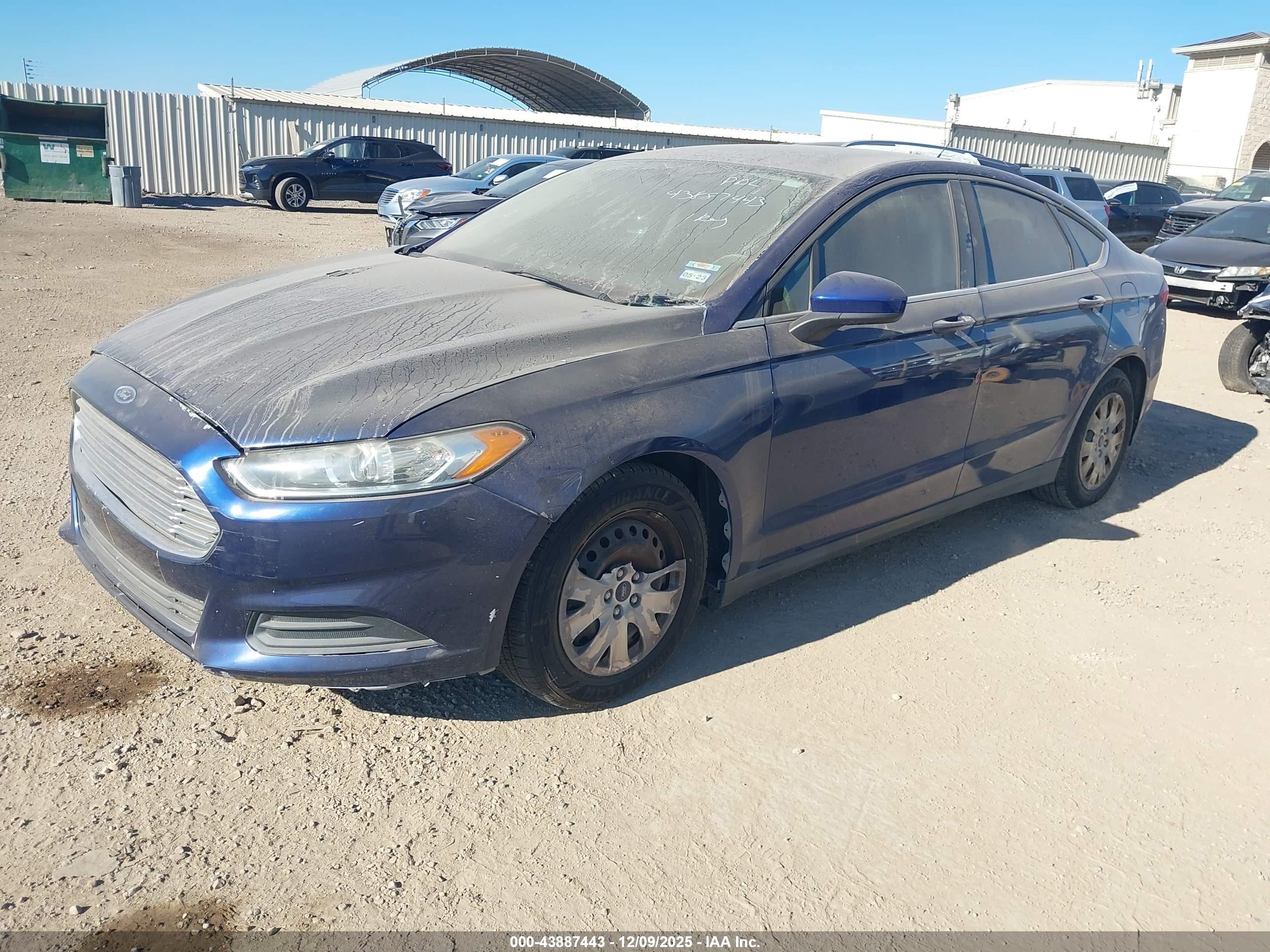 FORD FUSION image 2