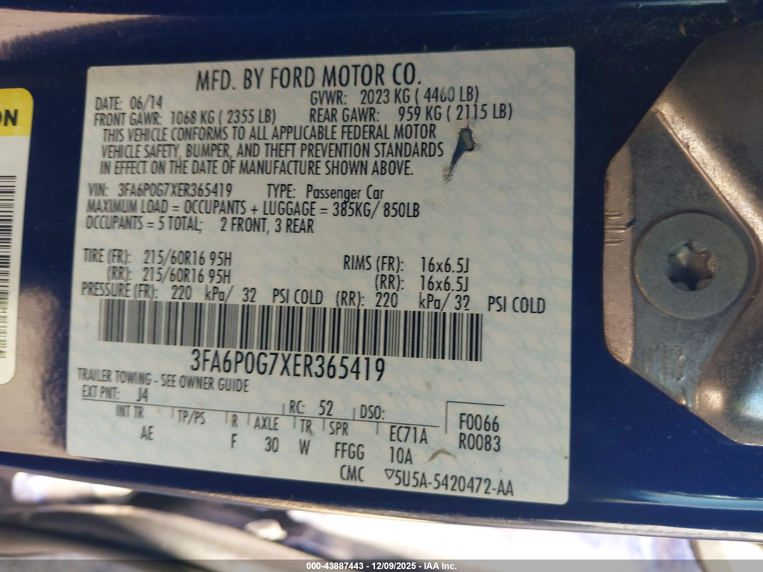 FORD FUSION image 9