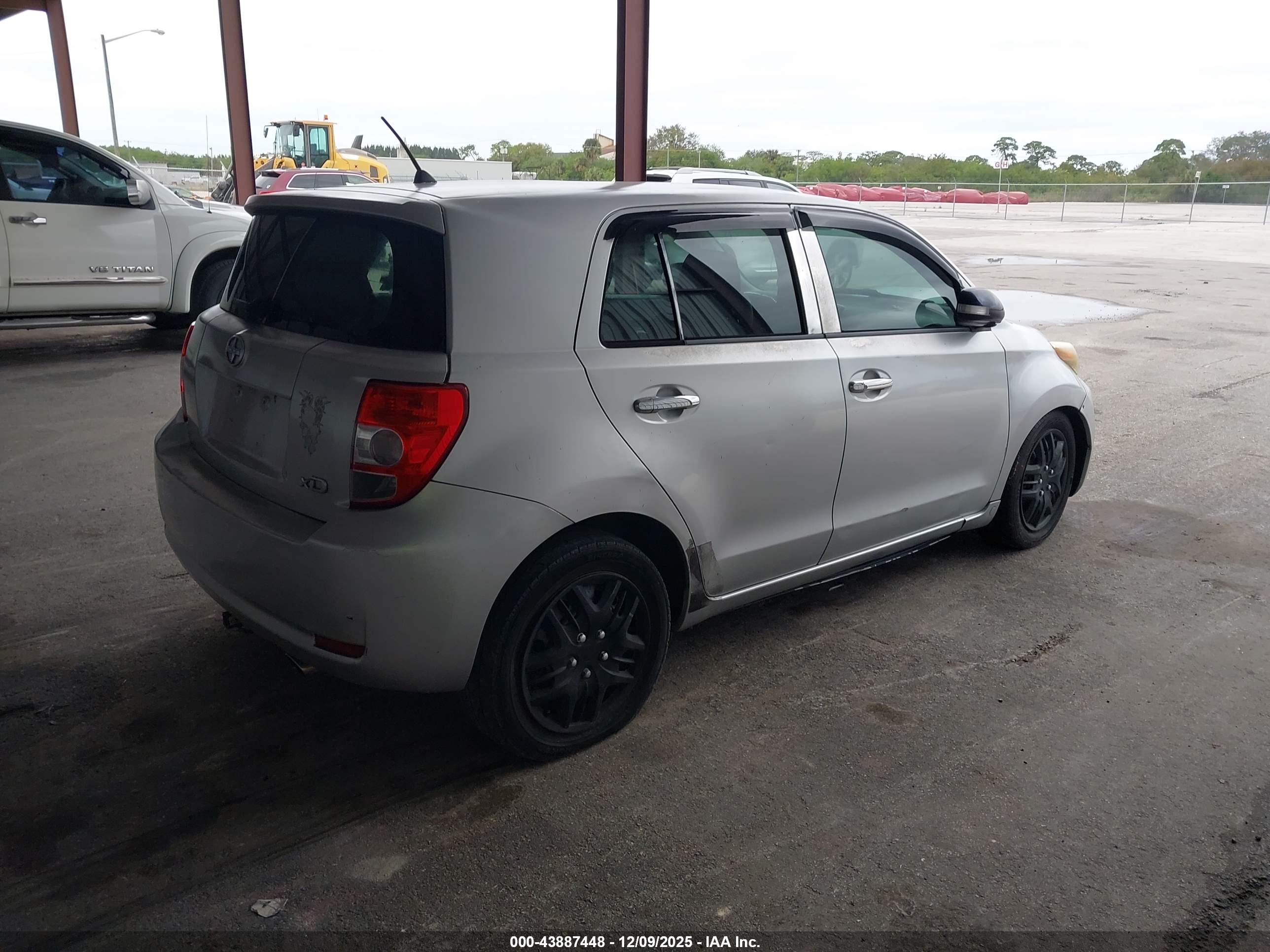 SCION XD image 4