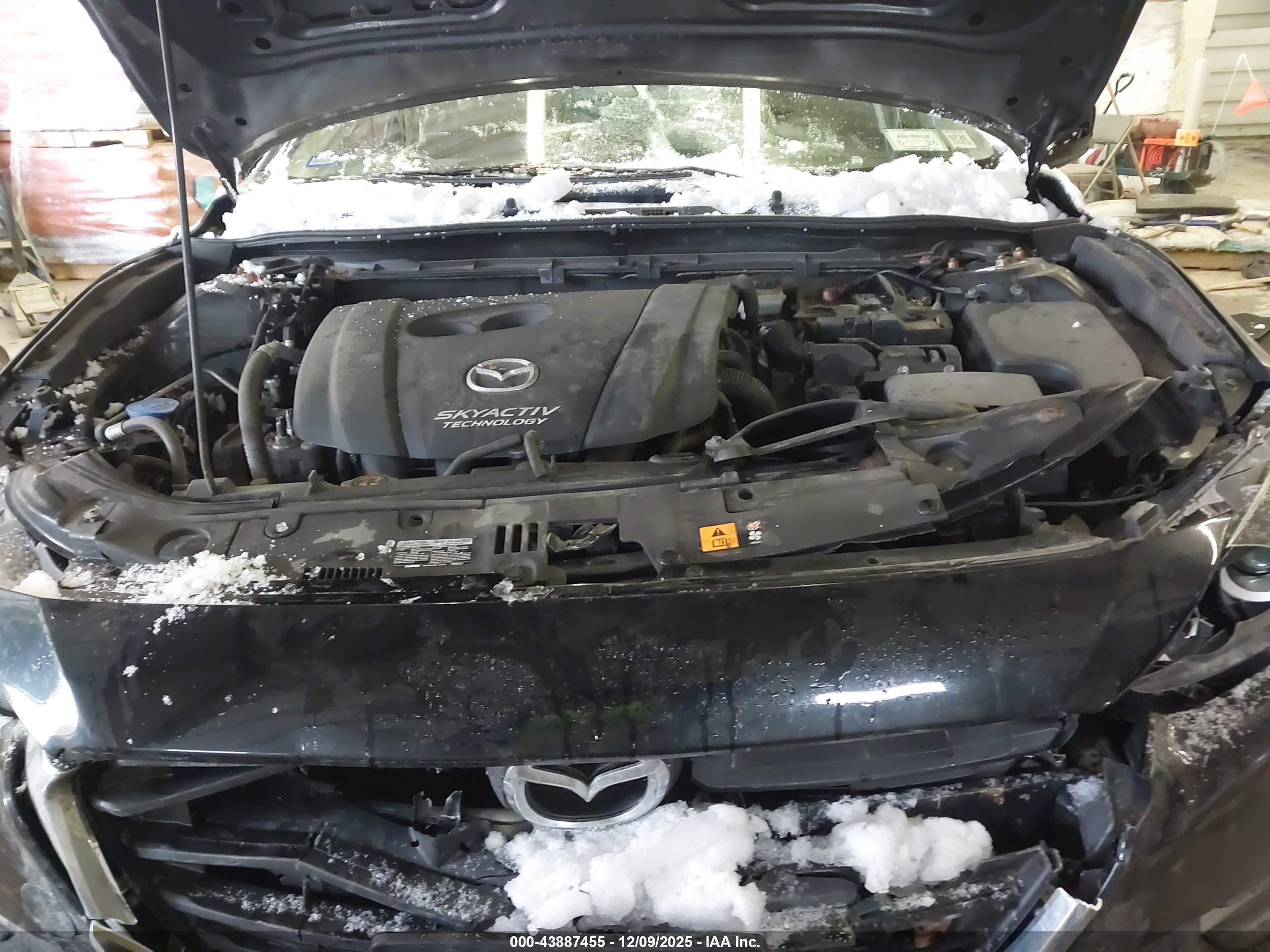 MAZDA MAZDA3 image 10