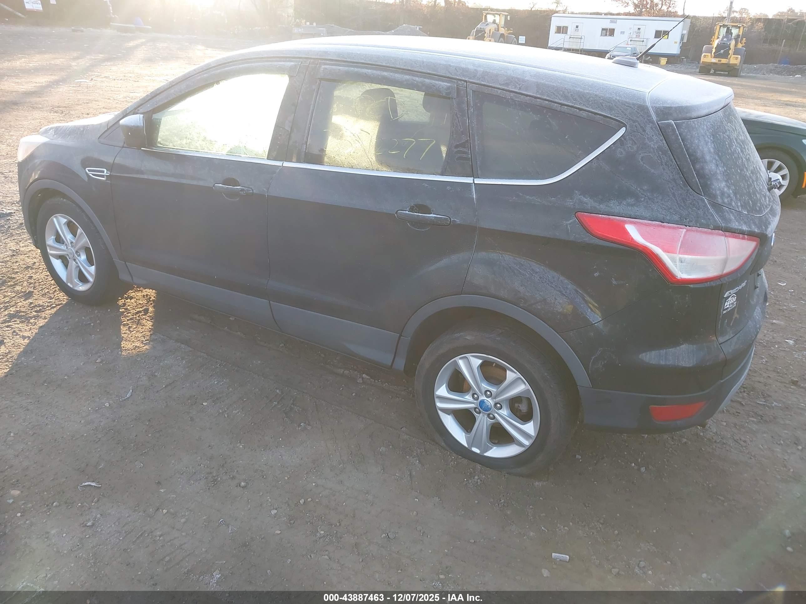FORD ESCAPE image 3