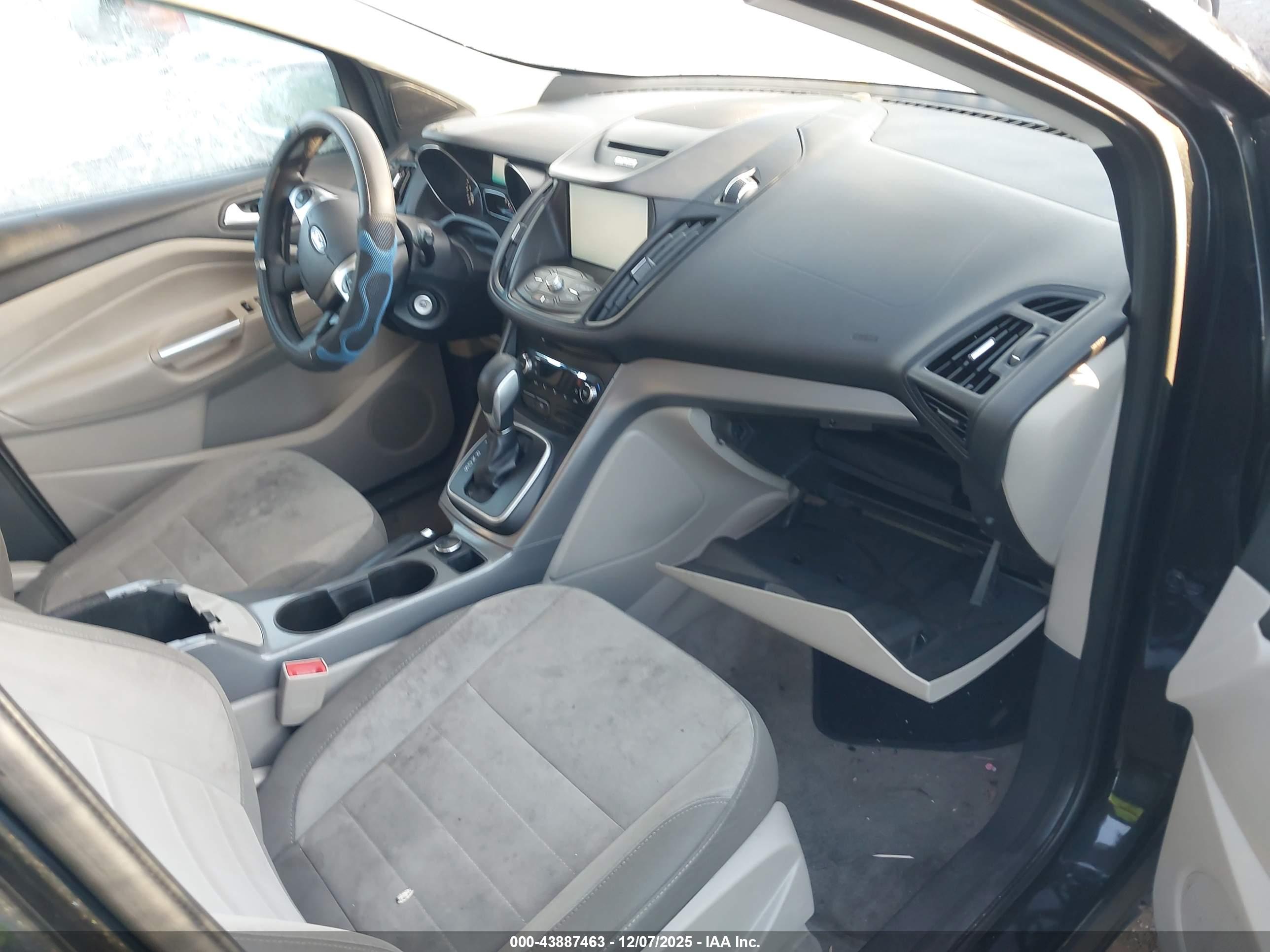 FORD ESCAPE image 5