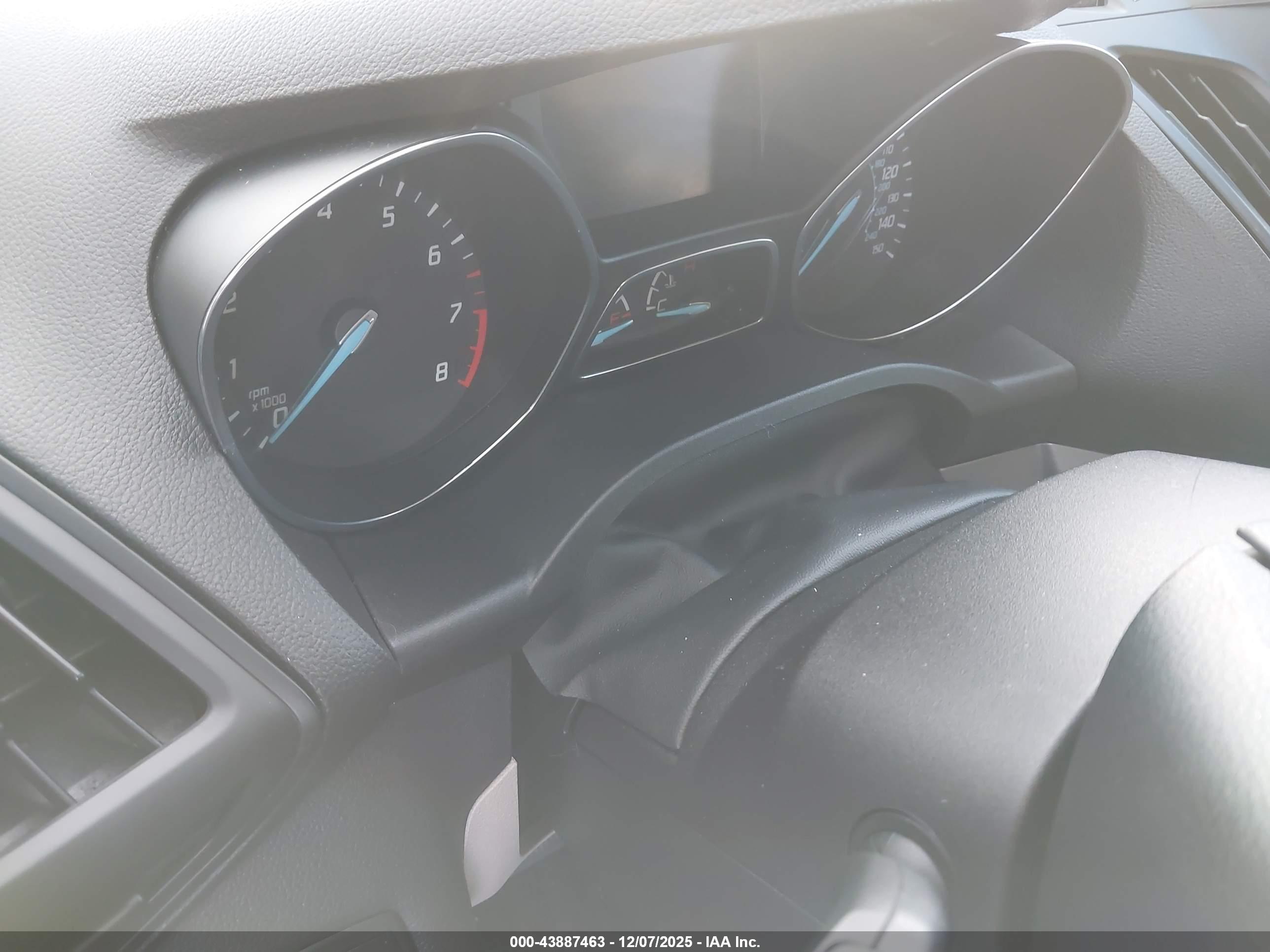 FORD ESCAPE image 7