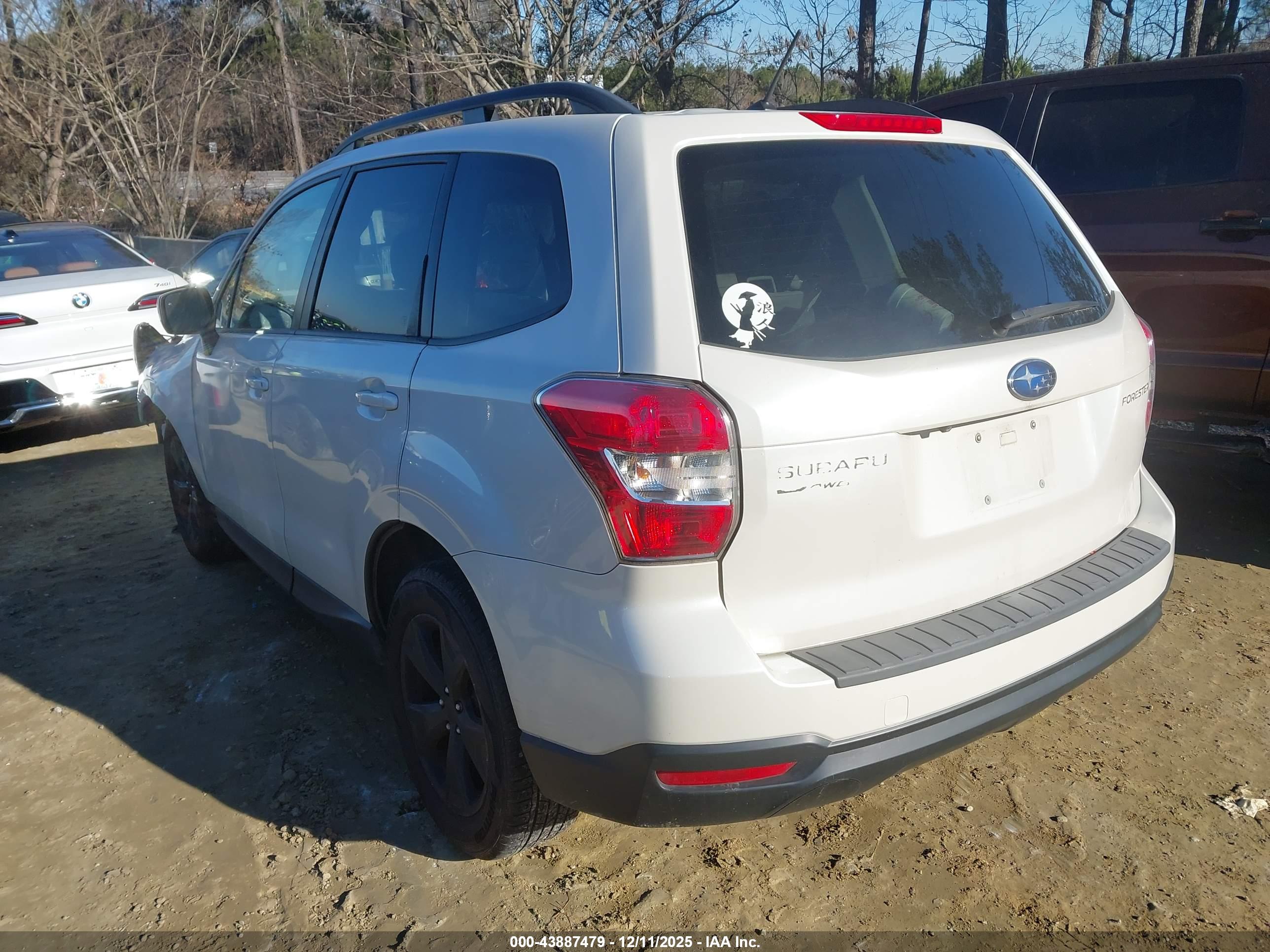 SUBARU FORESTER image 3