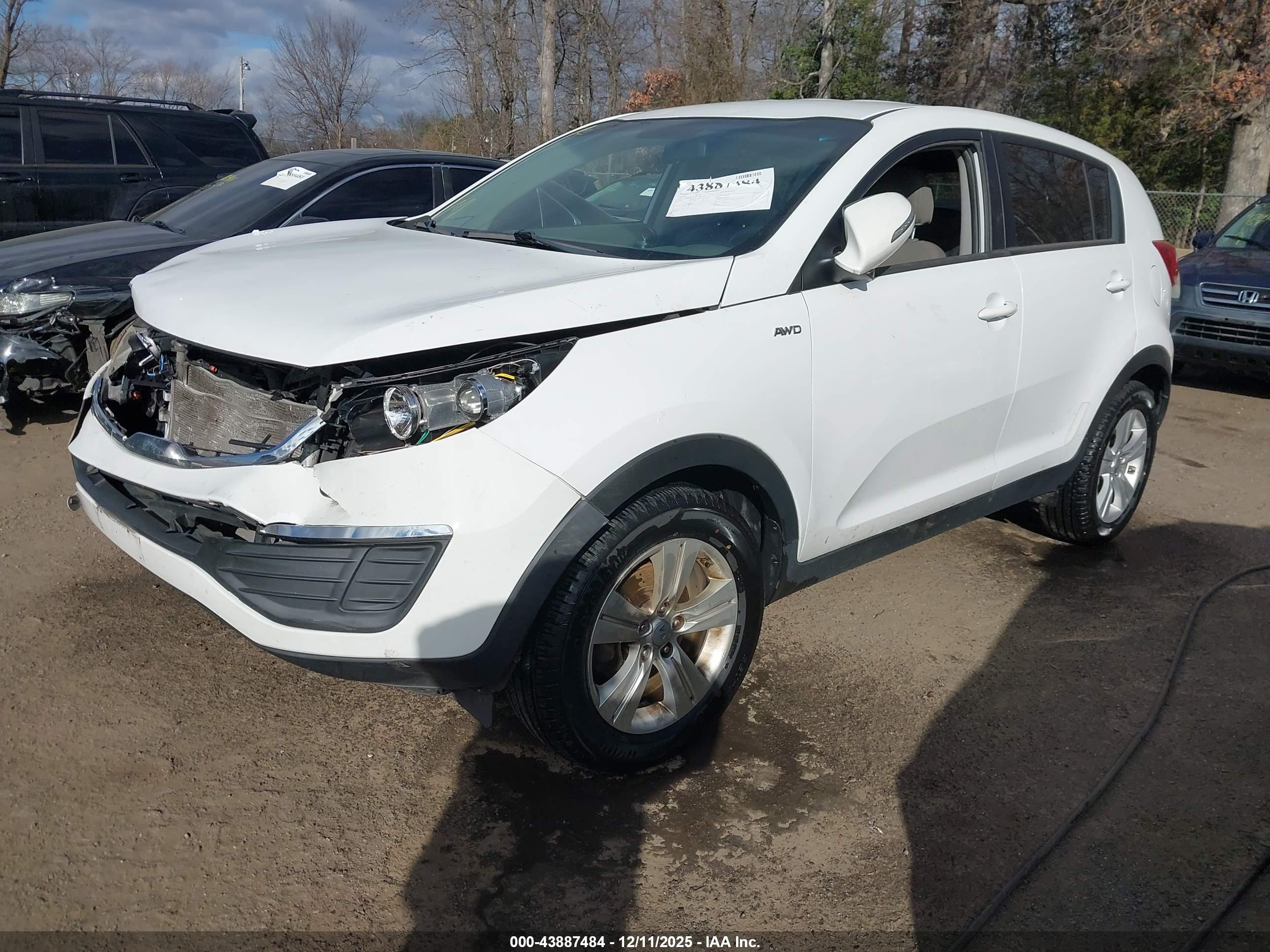 KIA SPORTAGE image 2