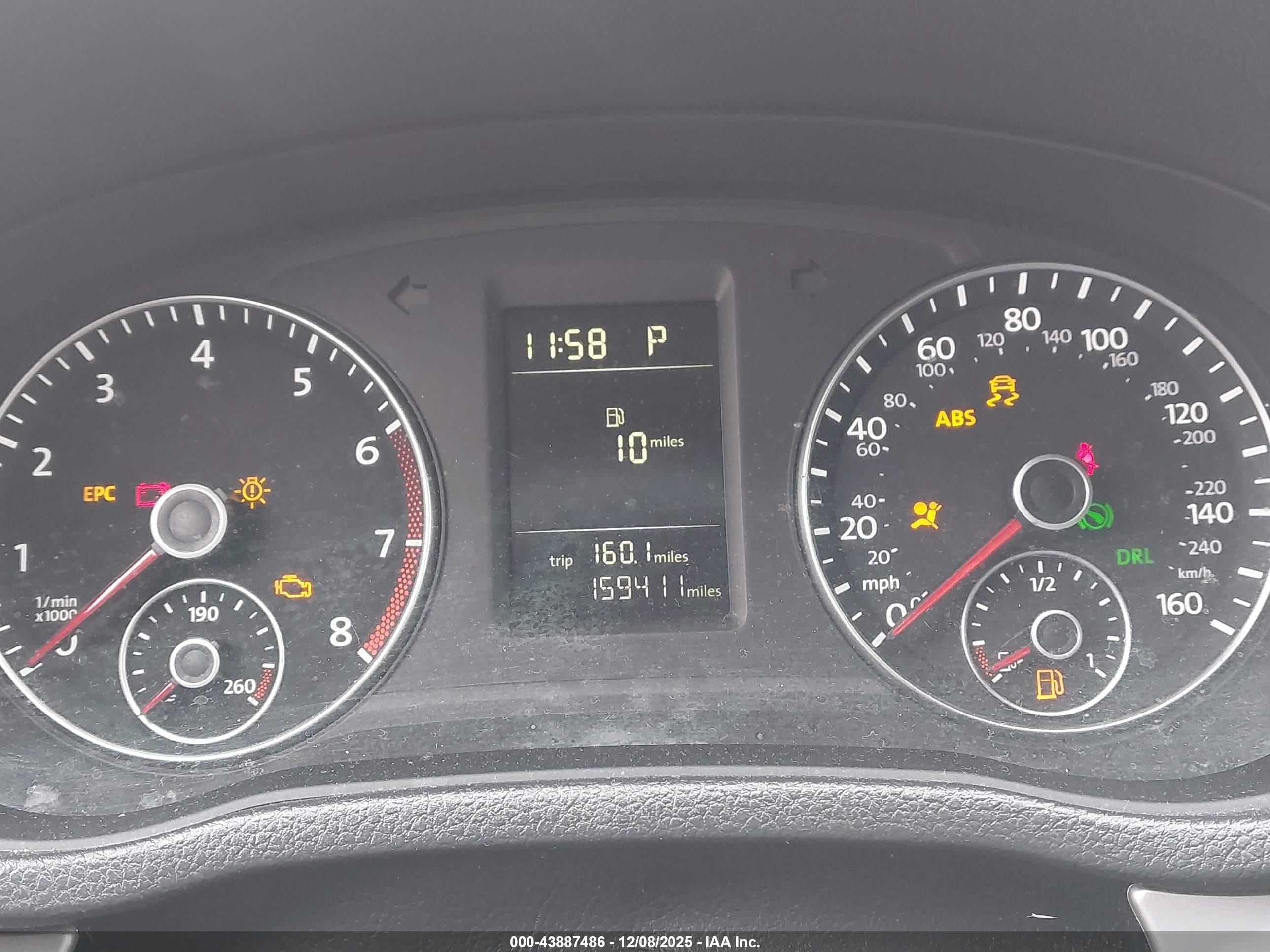 VOLKSWAGEN PASSAT image 7