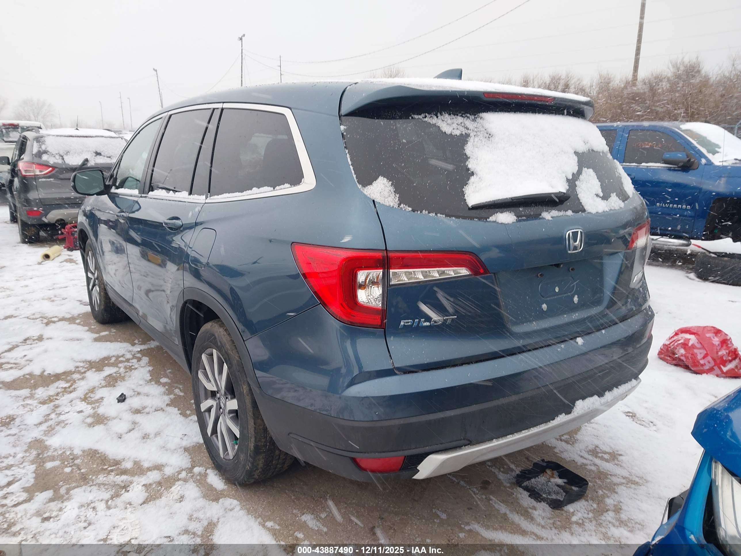 HONDA PILOT image 3
