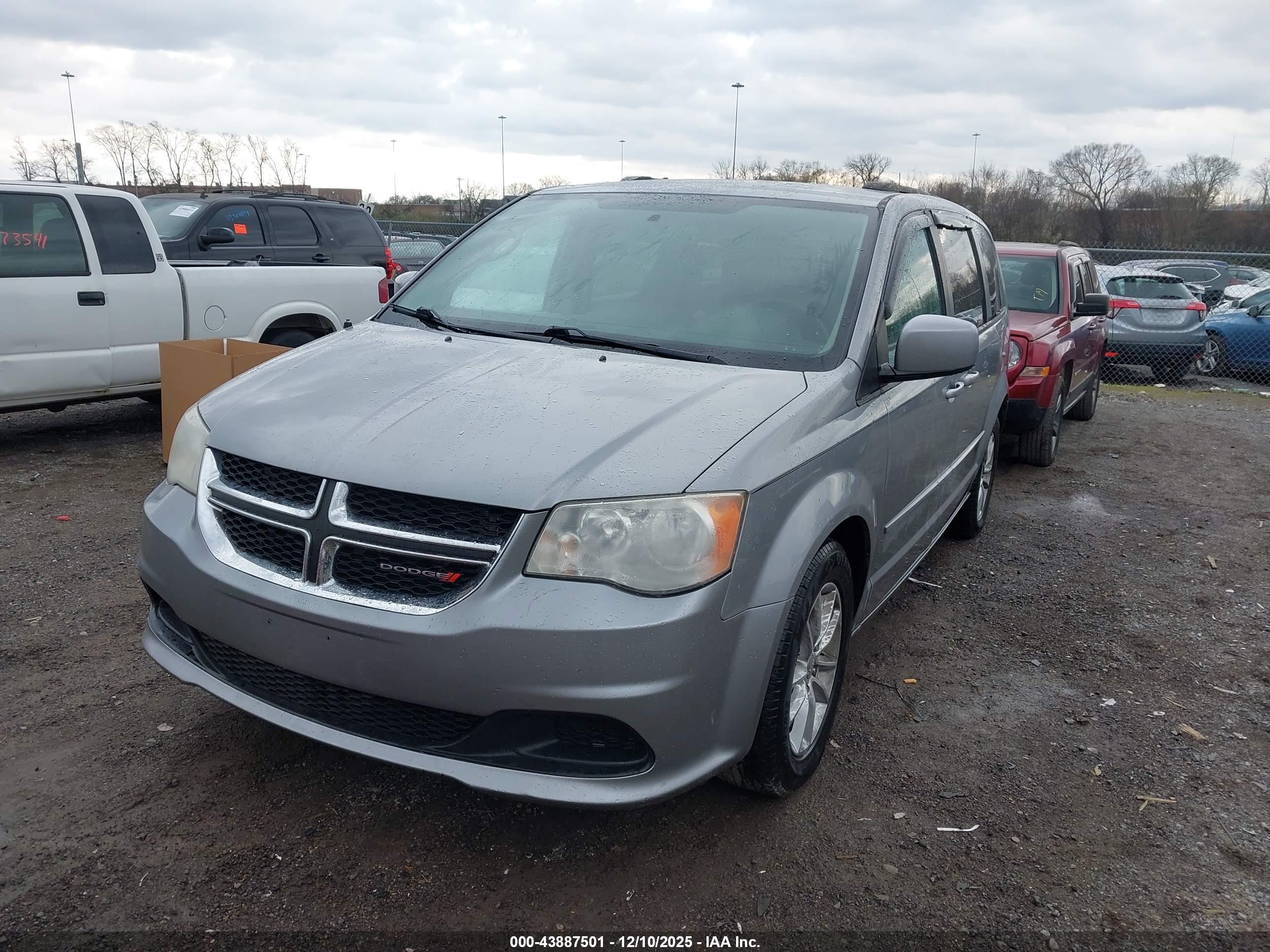 DODGE GRAND image 6