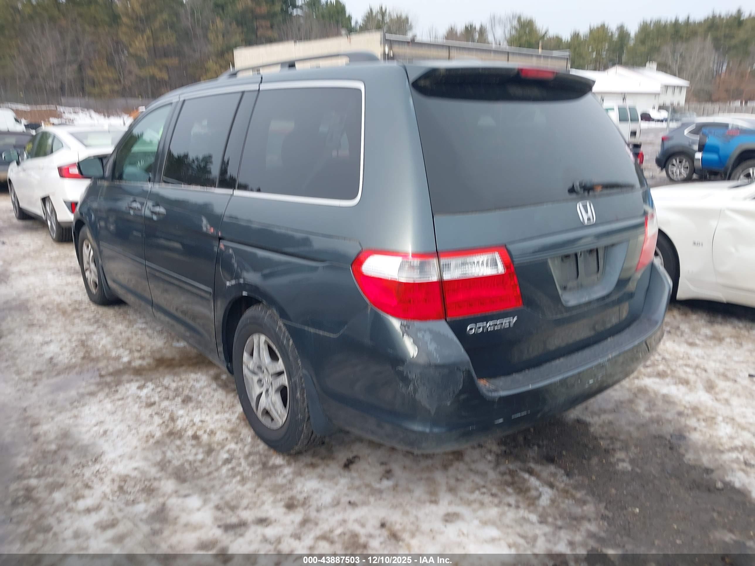 HONDA ODYSSEY image 3