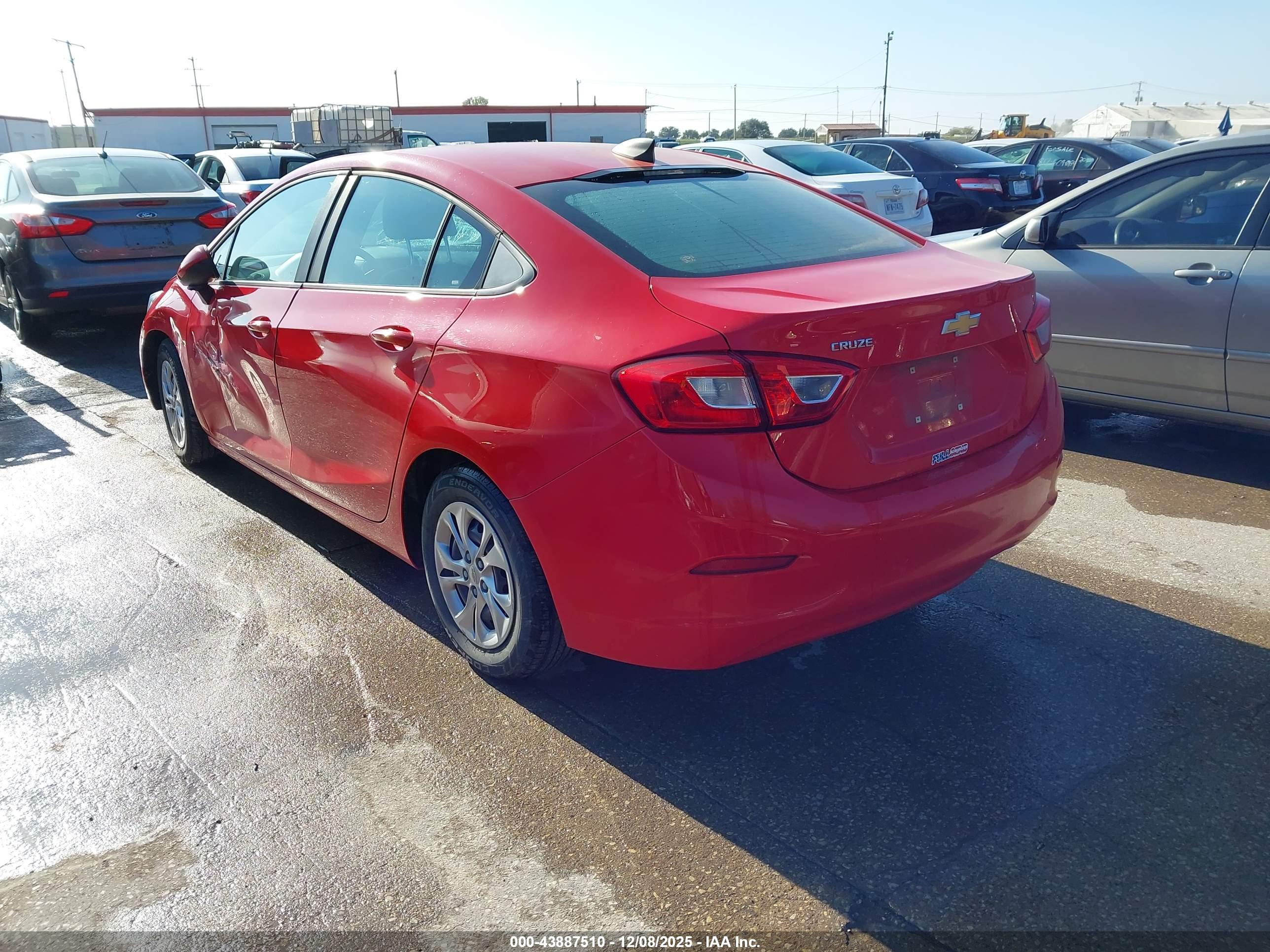 CHEVROLET CRUZE image 3