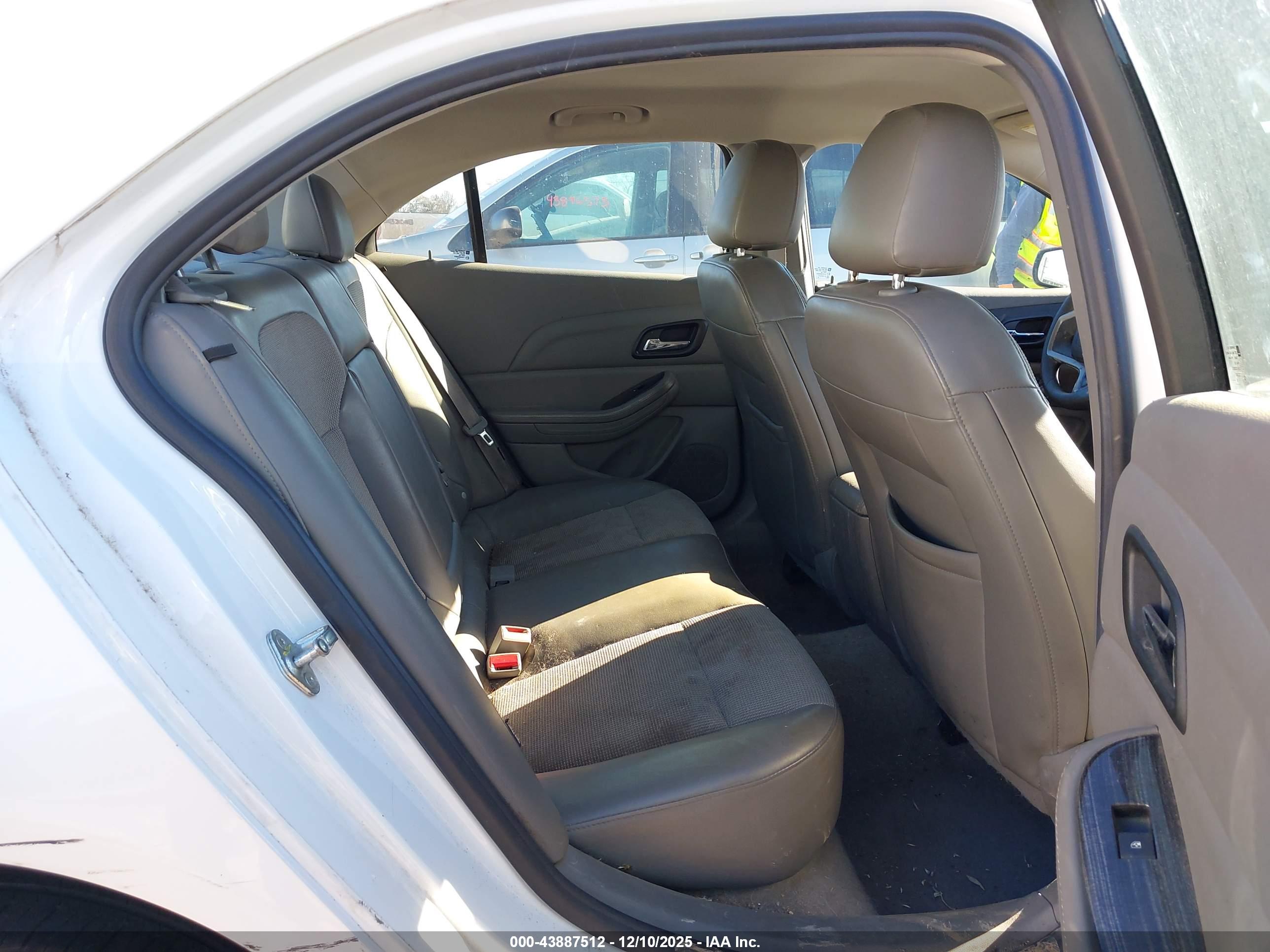 CHEVROLET MALIBU image 8