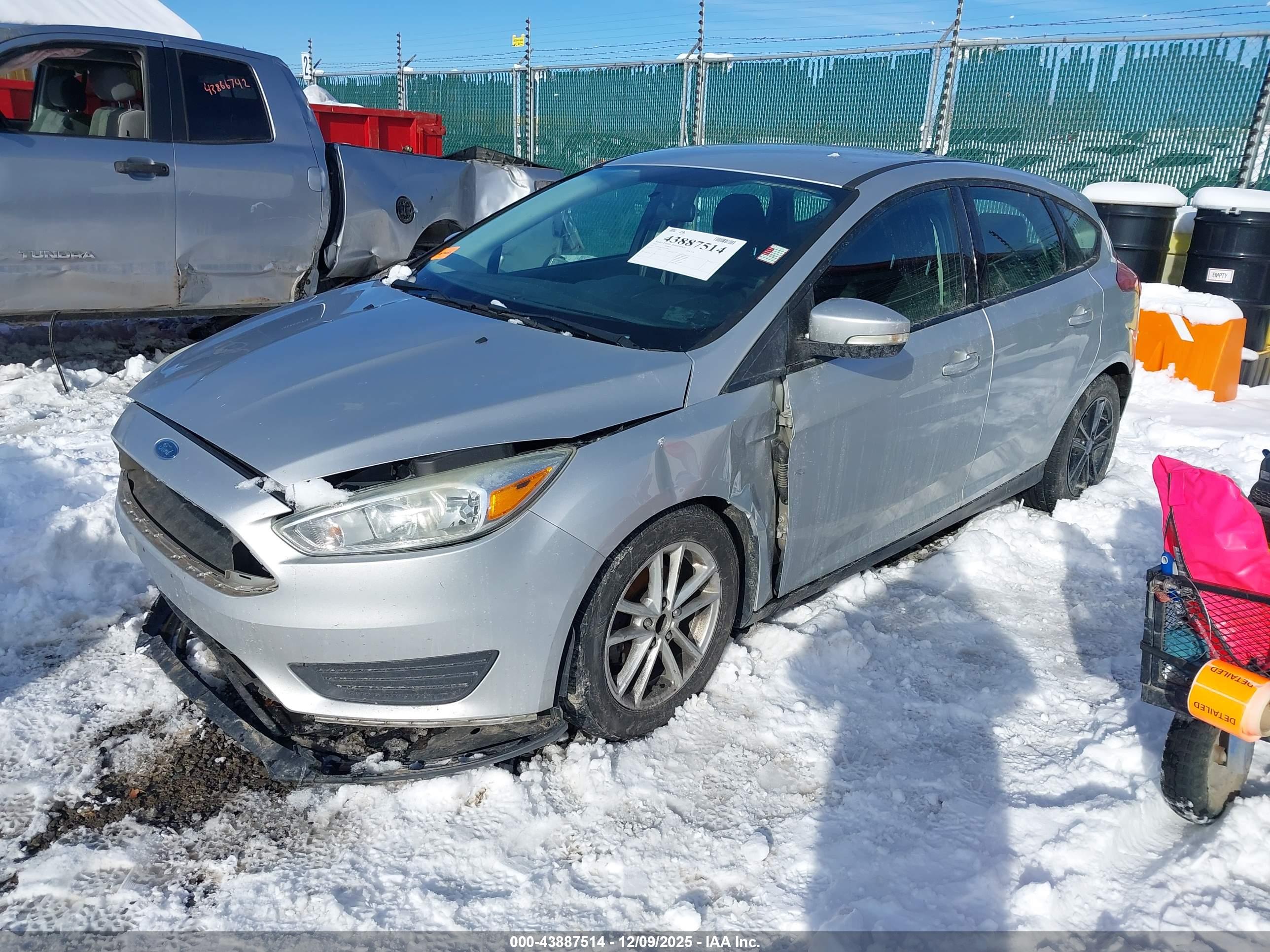 FORD FOCUS image 2