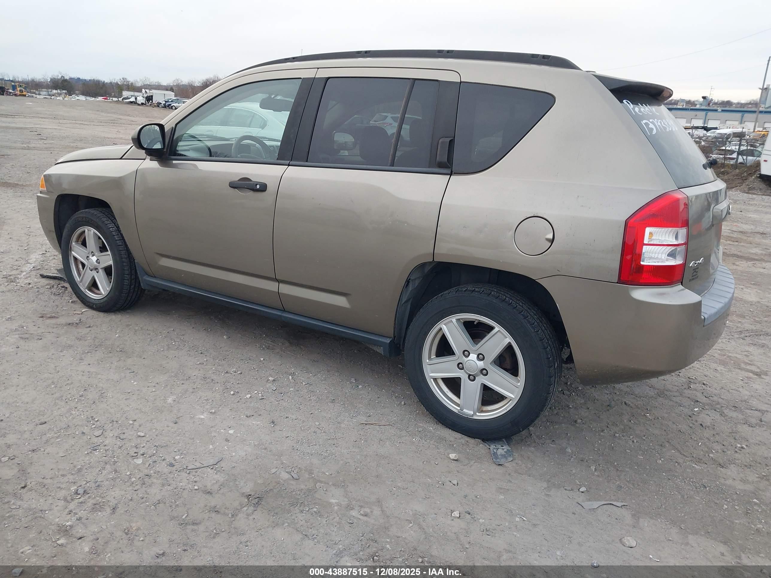 JEEP COMPASS image 3