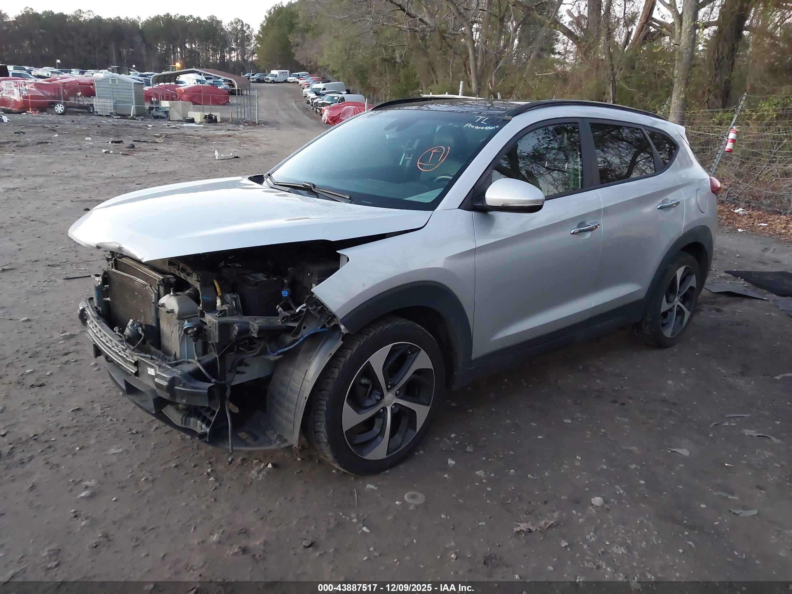 HYUNDAI TUCSON image 2