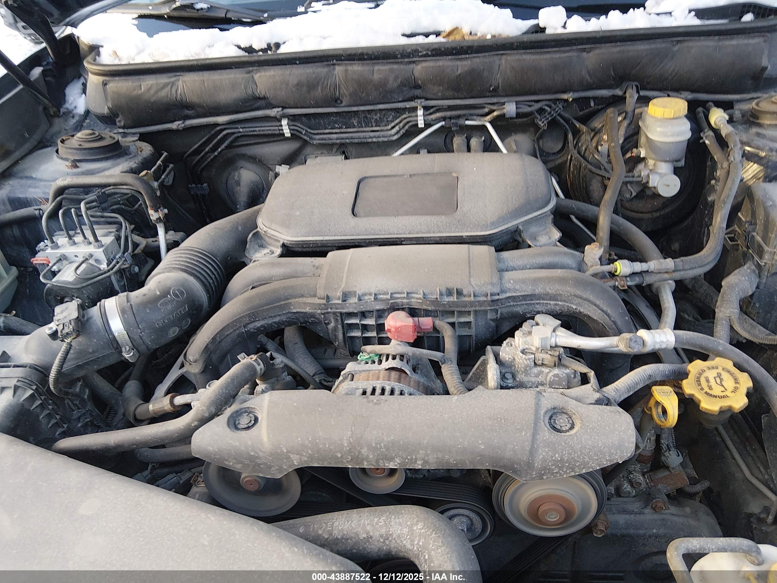 SUBARU OUTBACK image 10