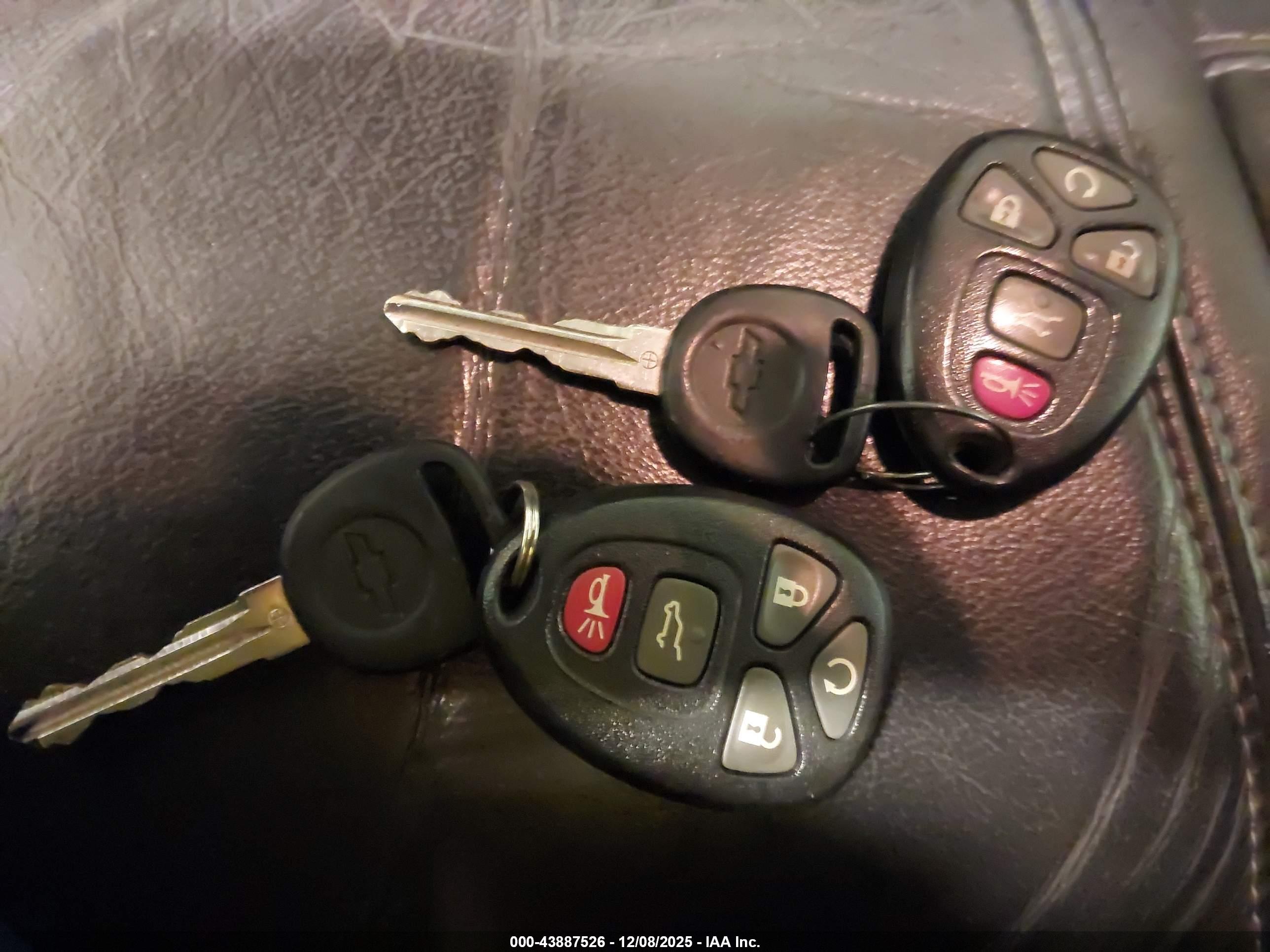 CHEVROLET TRAVERSE image 11
