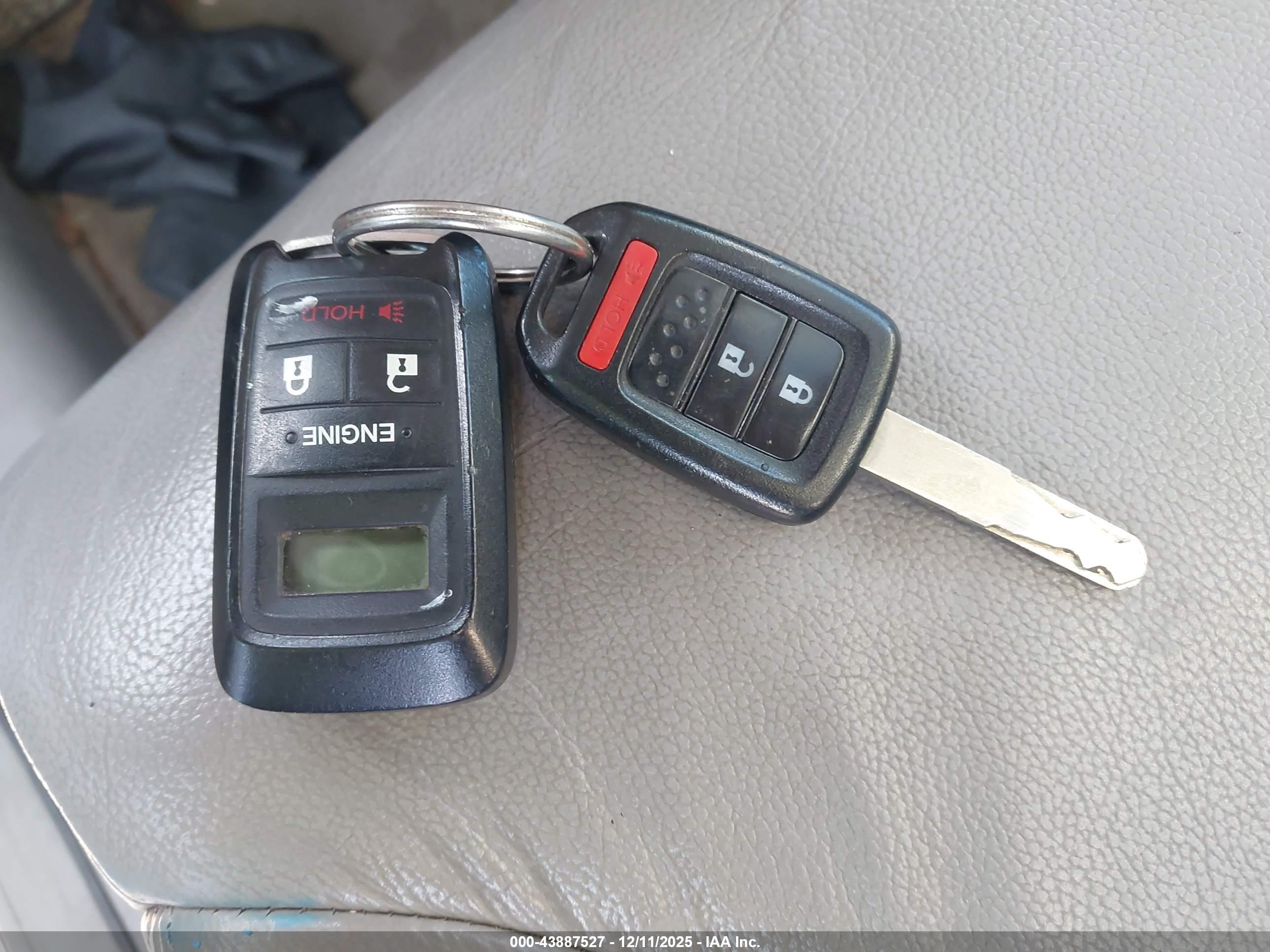 HONDA CR-V image 11