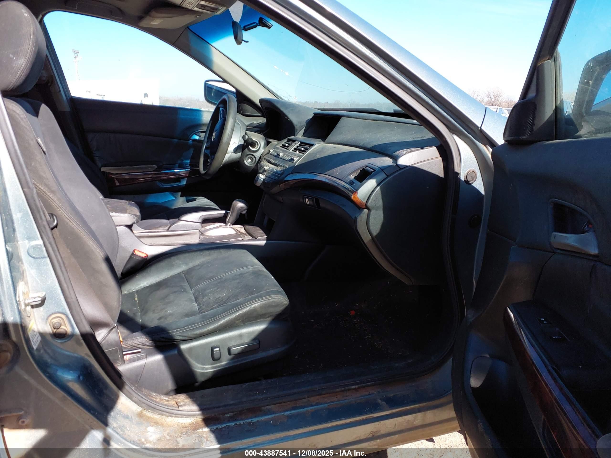 HONDA ACCORD image 5