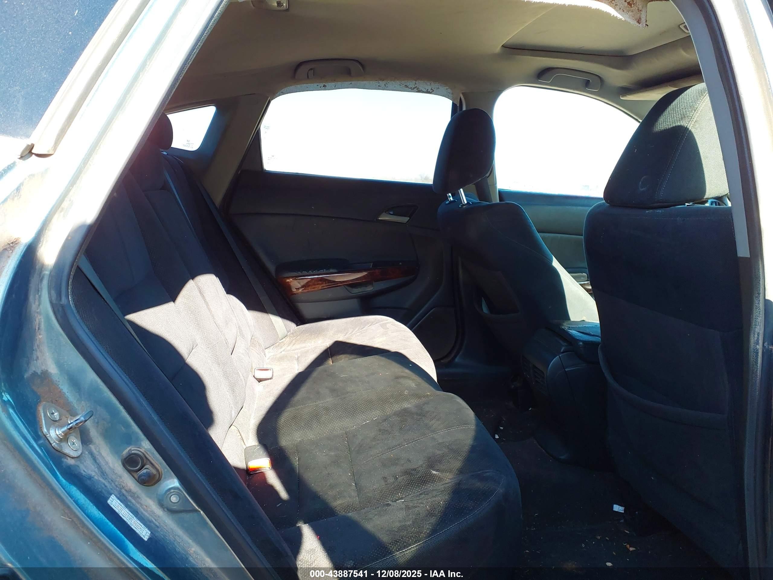 HONDA ACCORD image 8