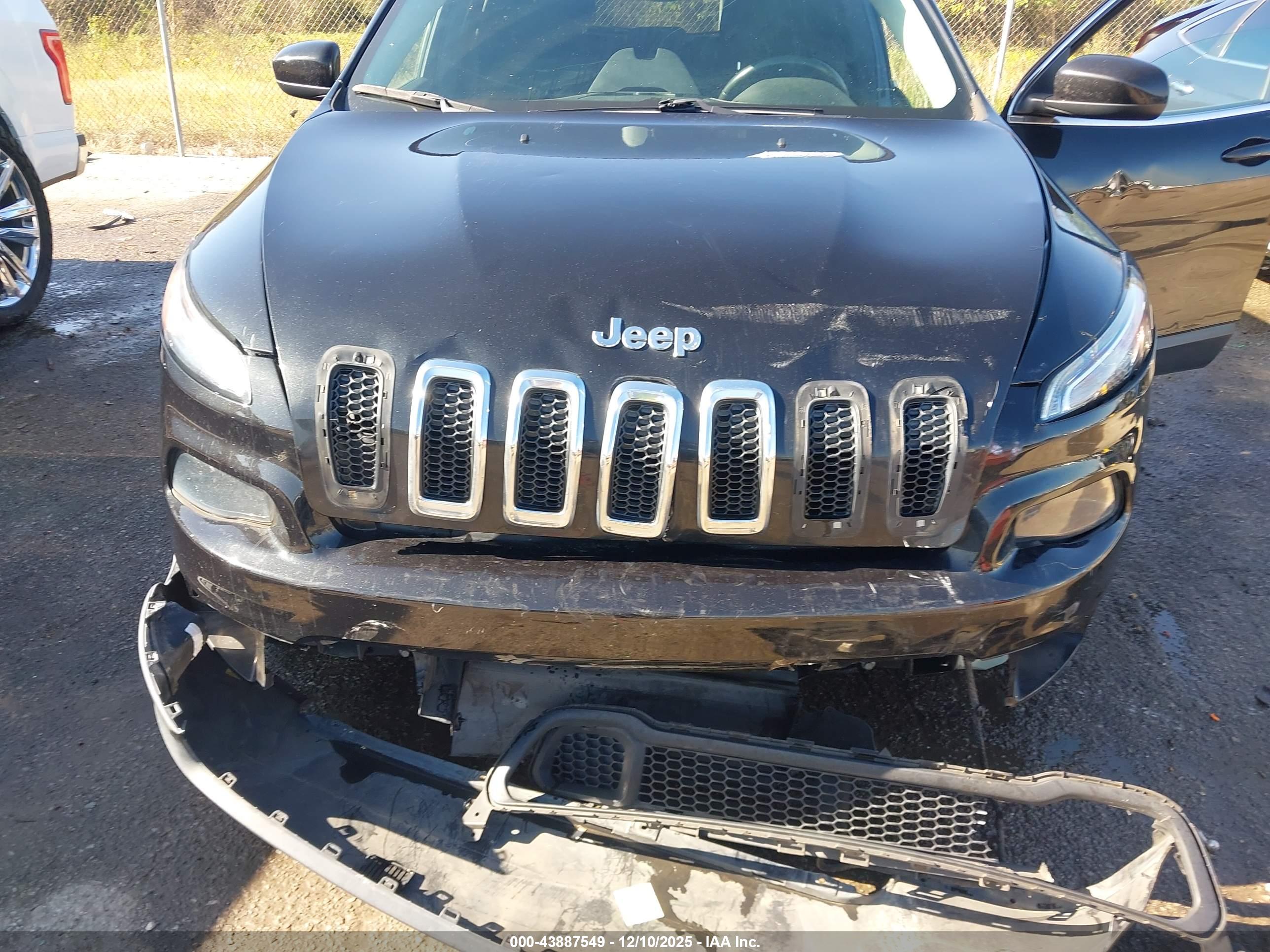 JEEP CHEROKEE image 10
