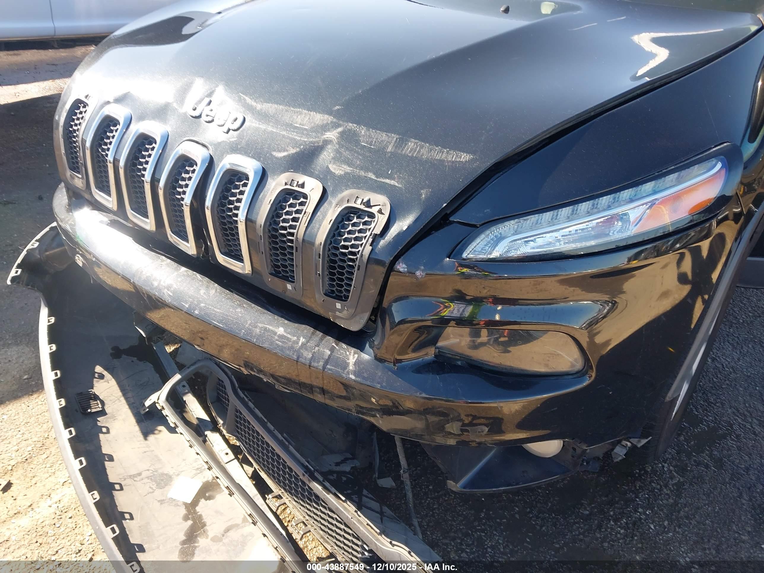 JEEP CHEROKEE image 6