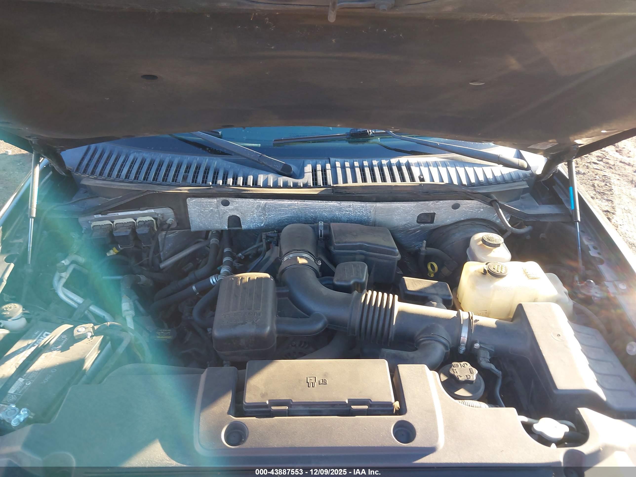 FORD EXPEDITION image 10