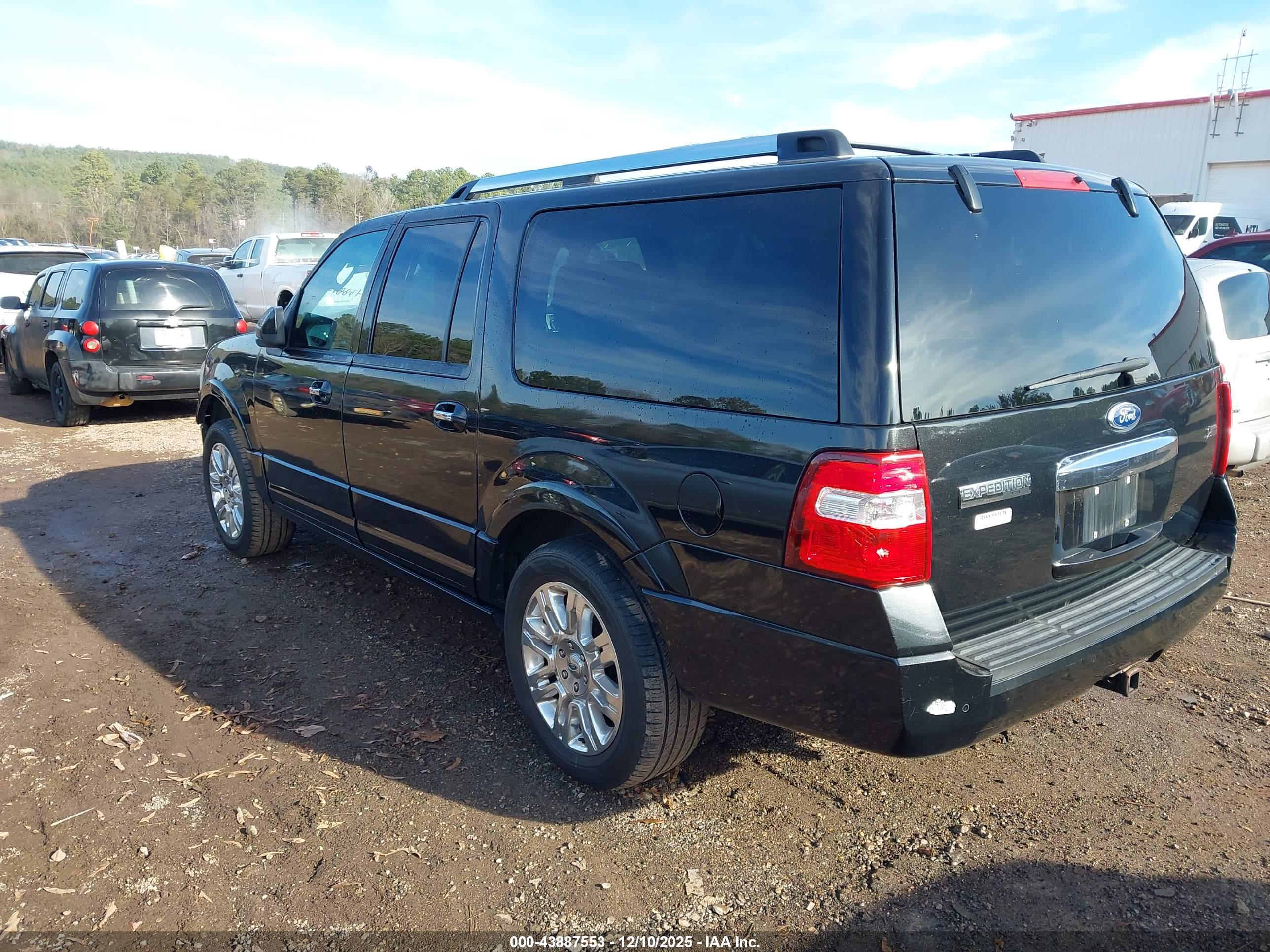 FORD EXPEDITION image 3