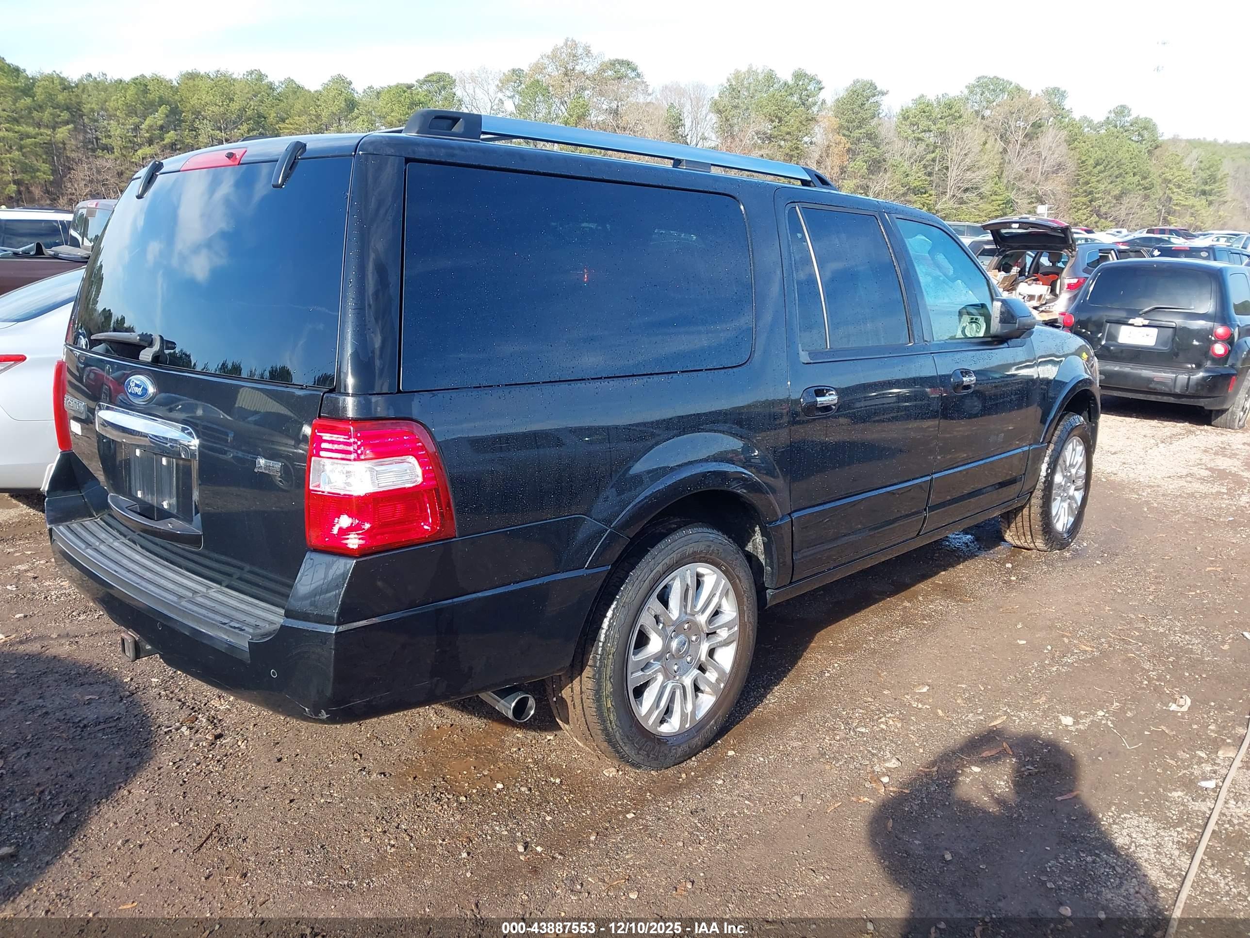 FORD EXPEDITION image 4