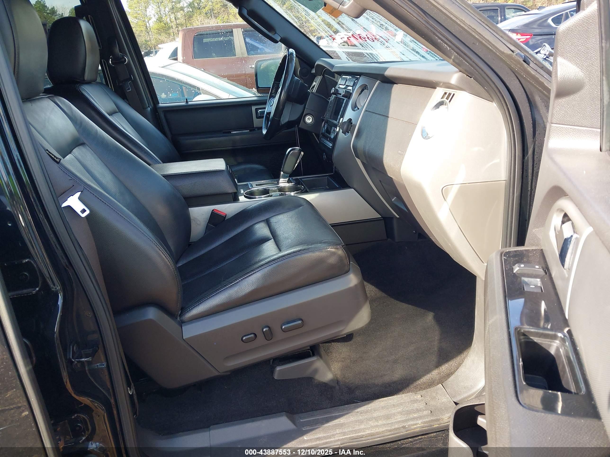 FORD EXPEDITION image 5