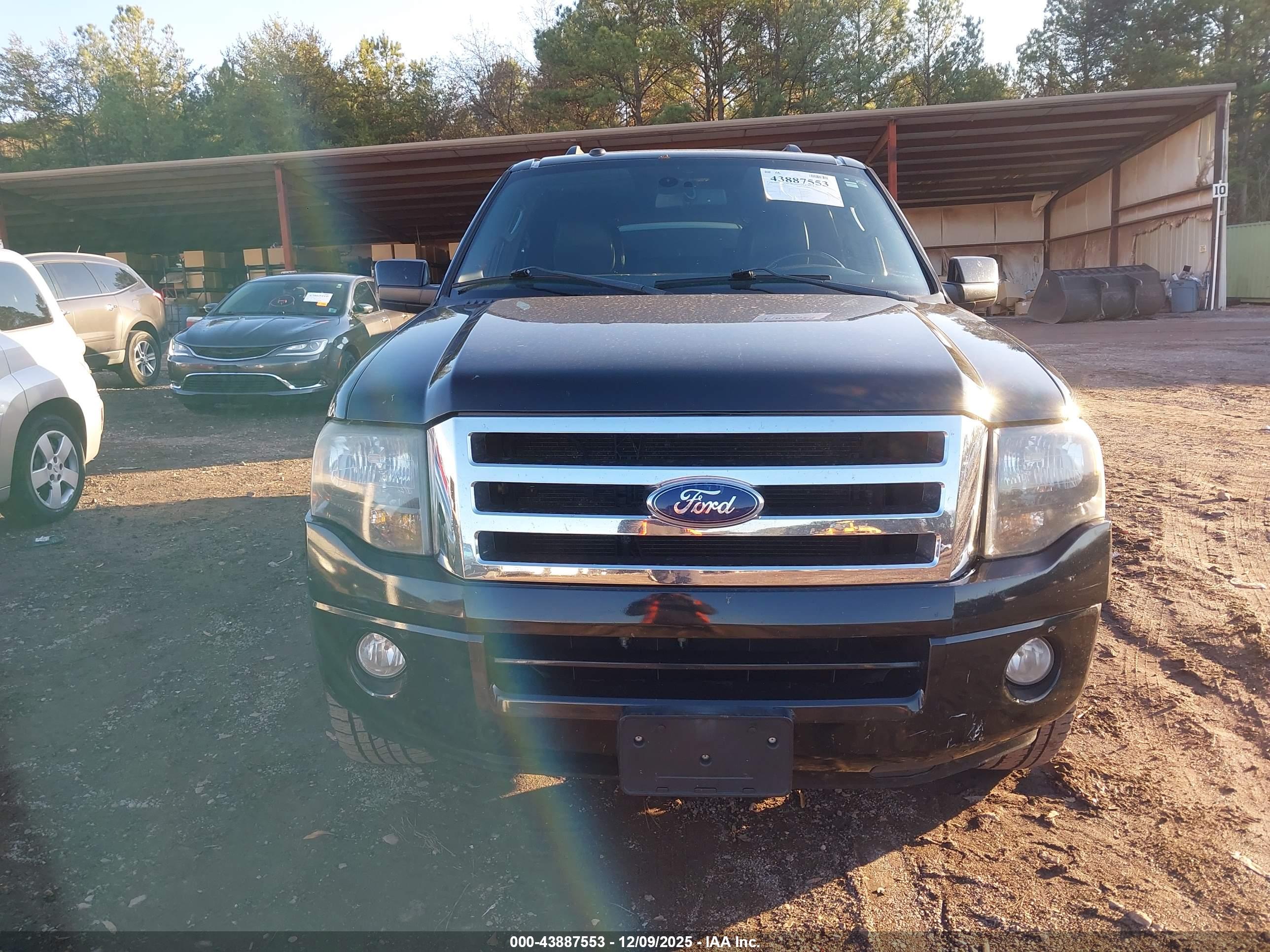 FORD EXPEDITION image 6