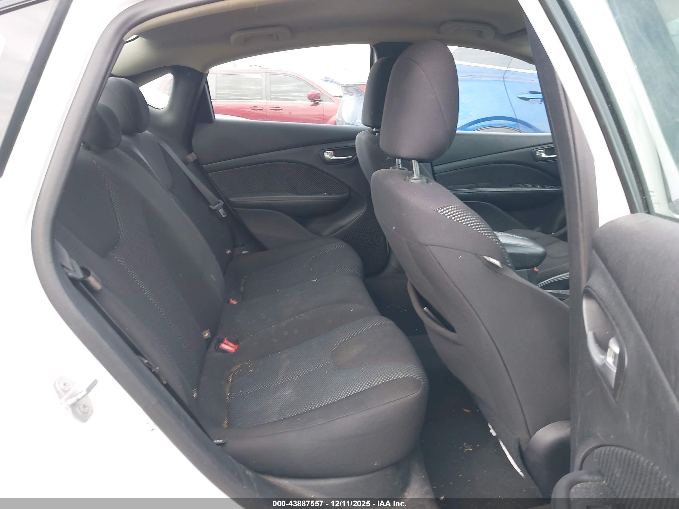 DODGE DART image 8