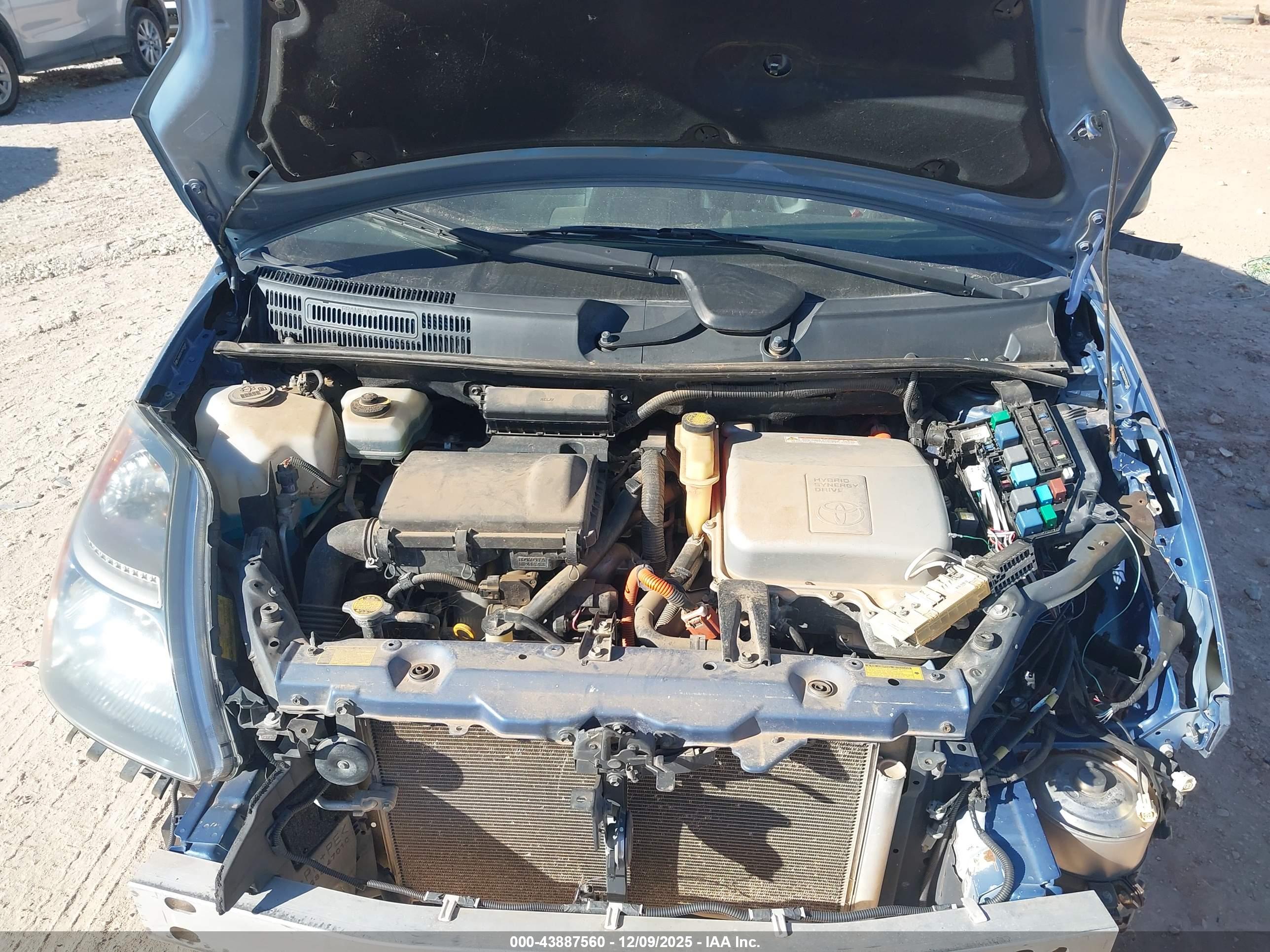 TOYOTA PRIUS image 10
