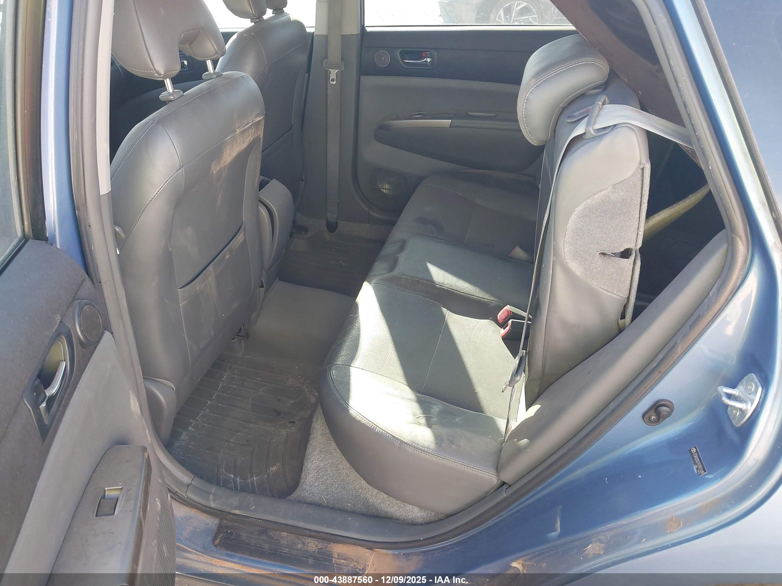 TOYOTA PRIUS image 8