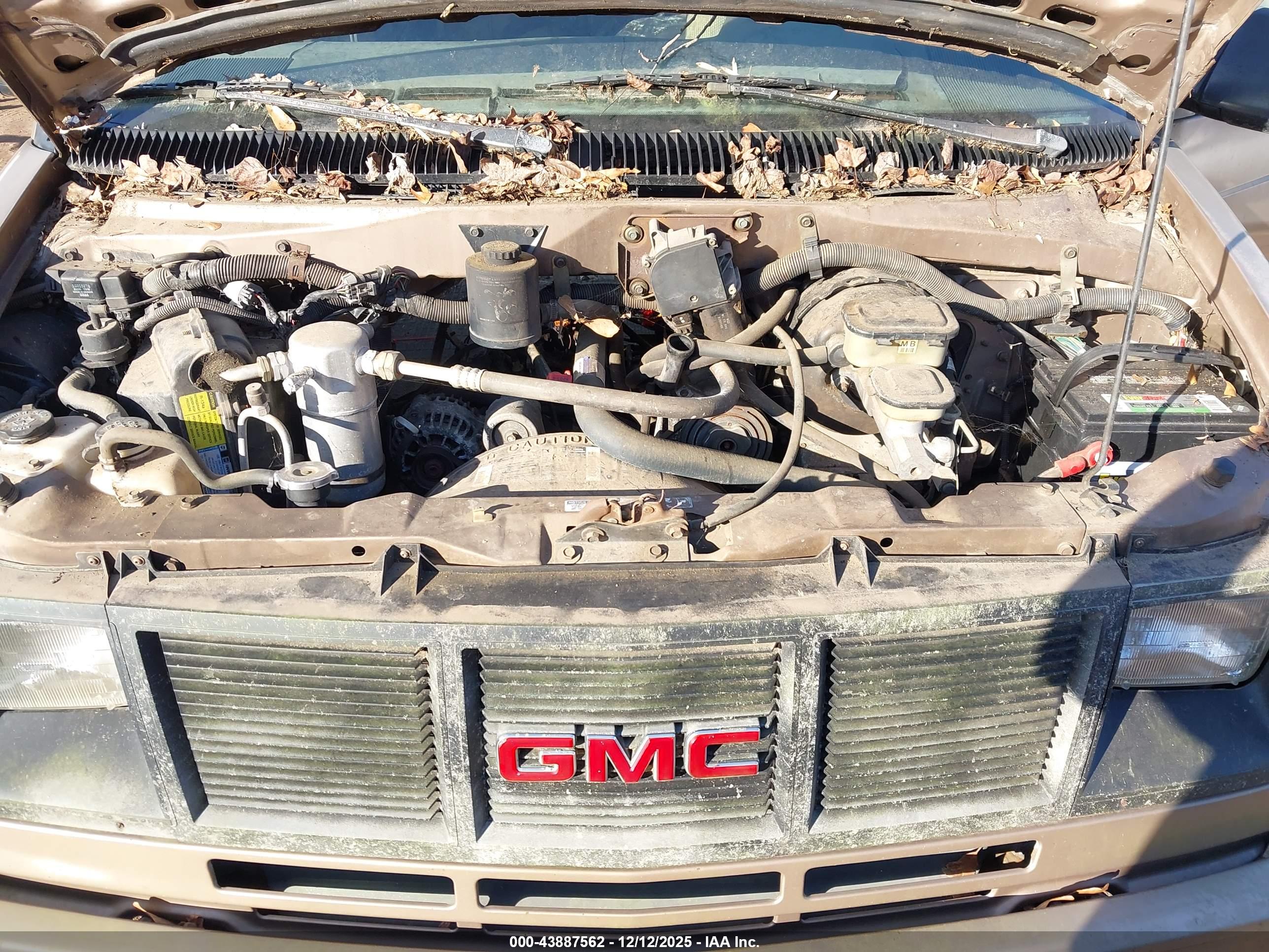 GMC SAFARI image 10