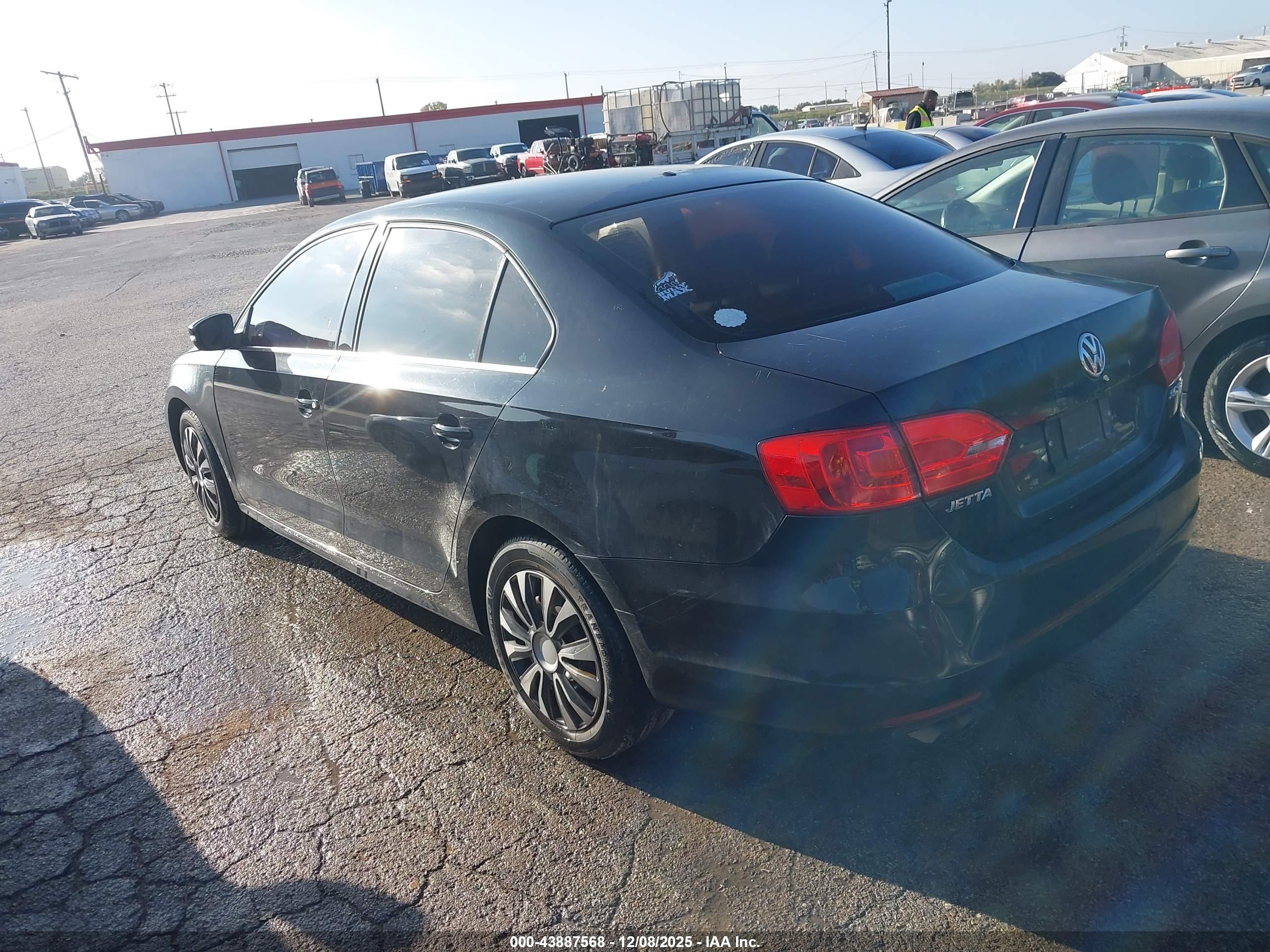 VOLKSWAGEN JETTA image 3