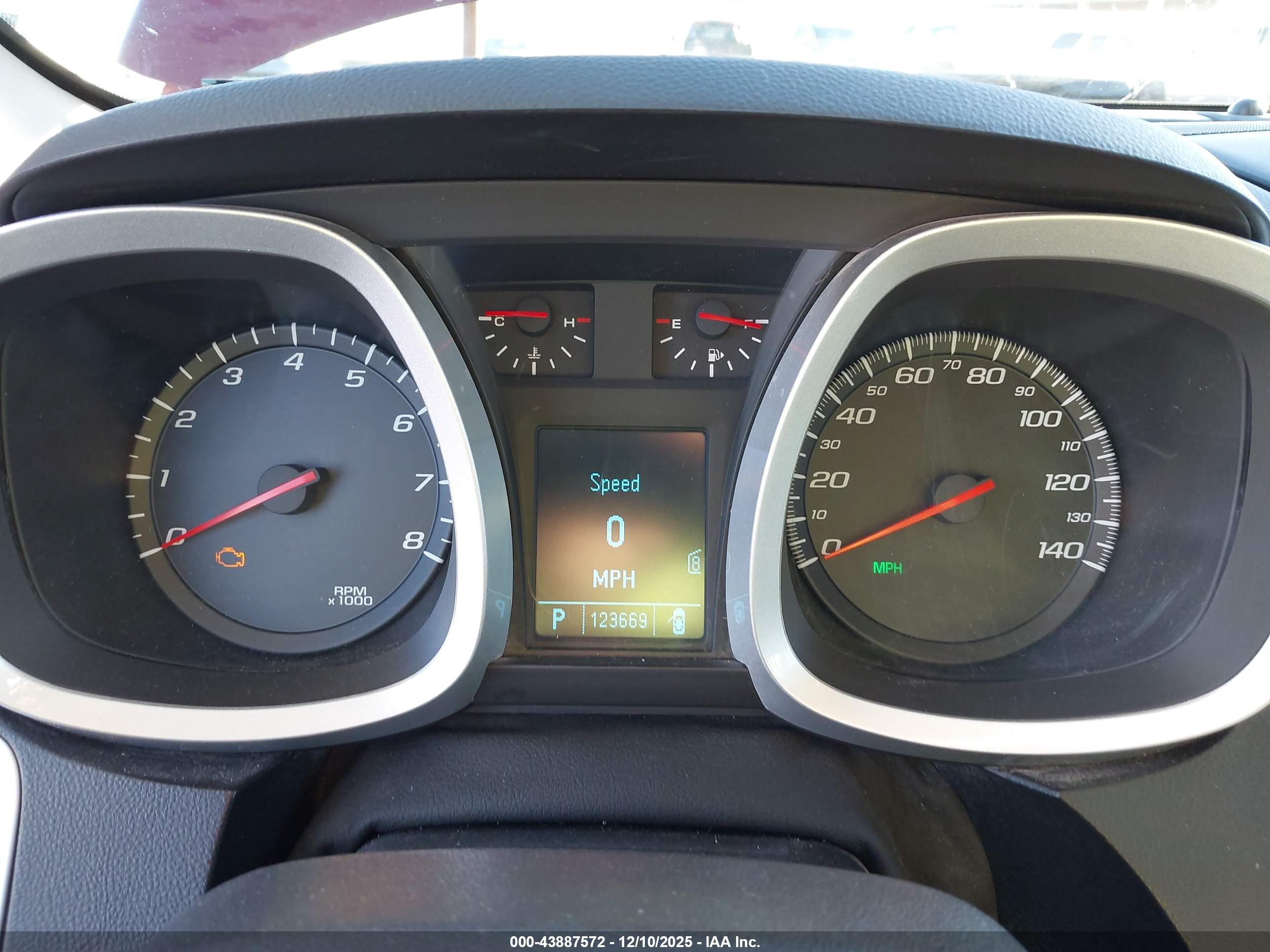 CHEVROLET EQUINOX image 7