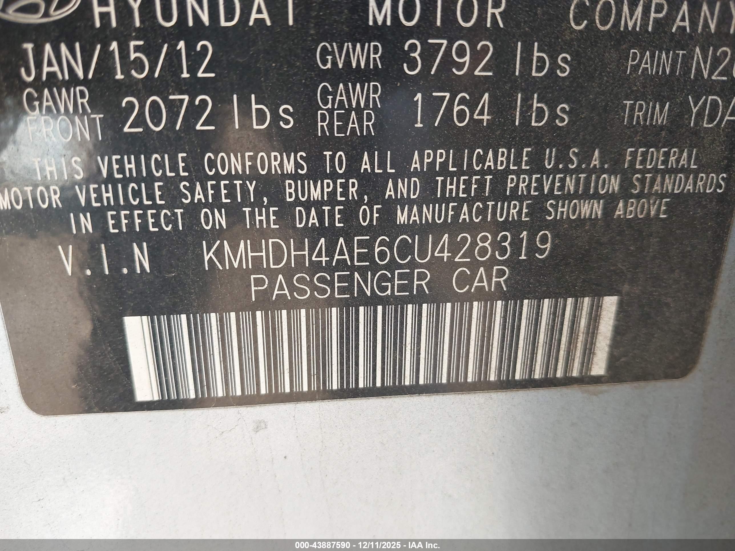 HYUNDAI ELANTRA image 9