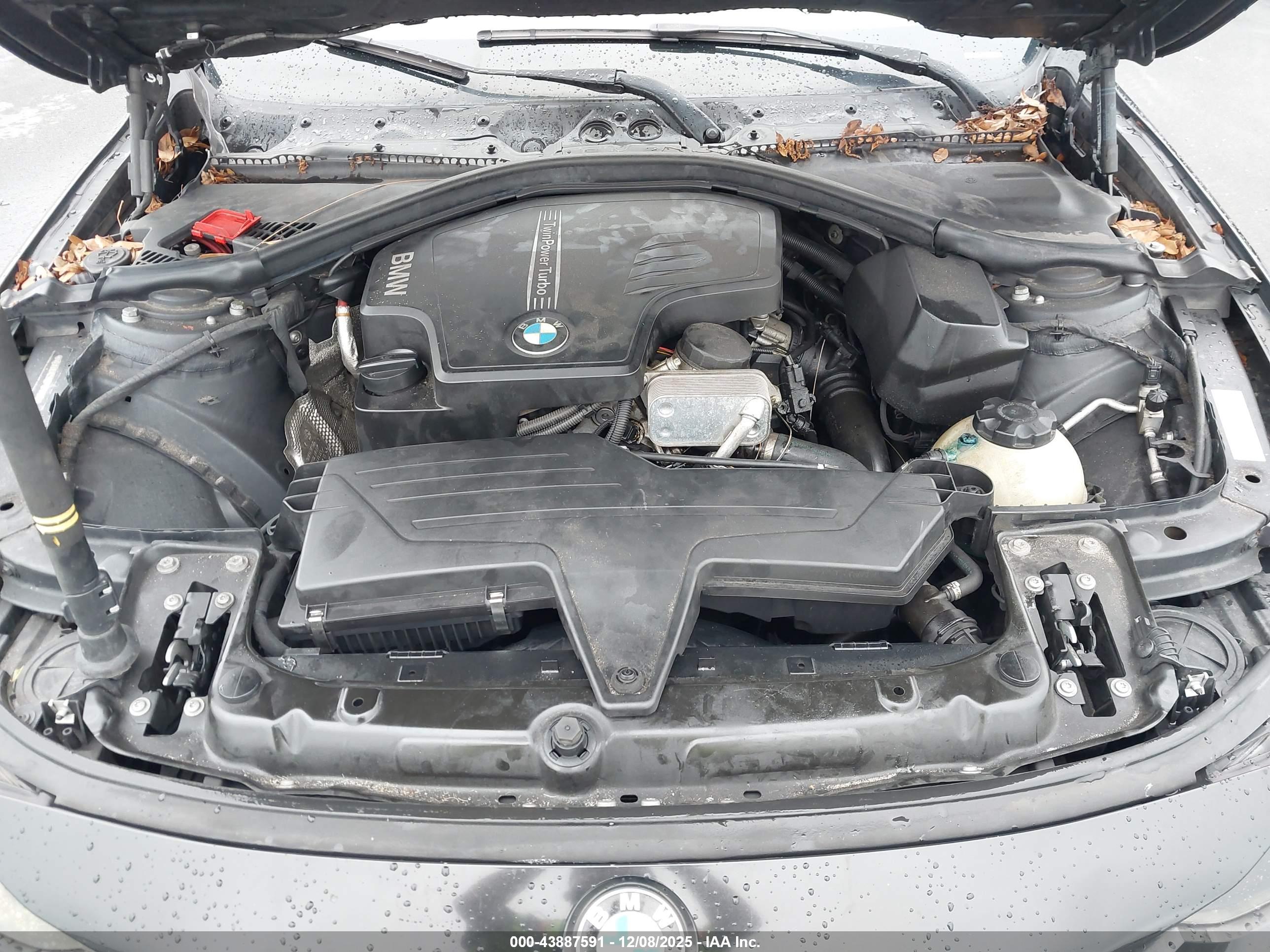 BMW 320I image 10