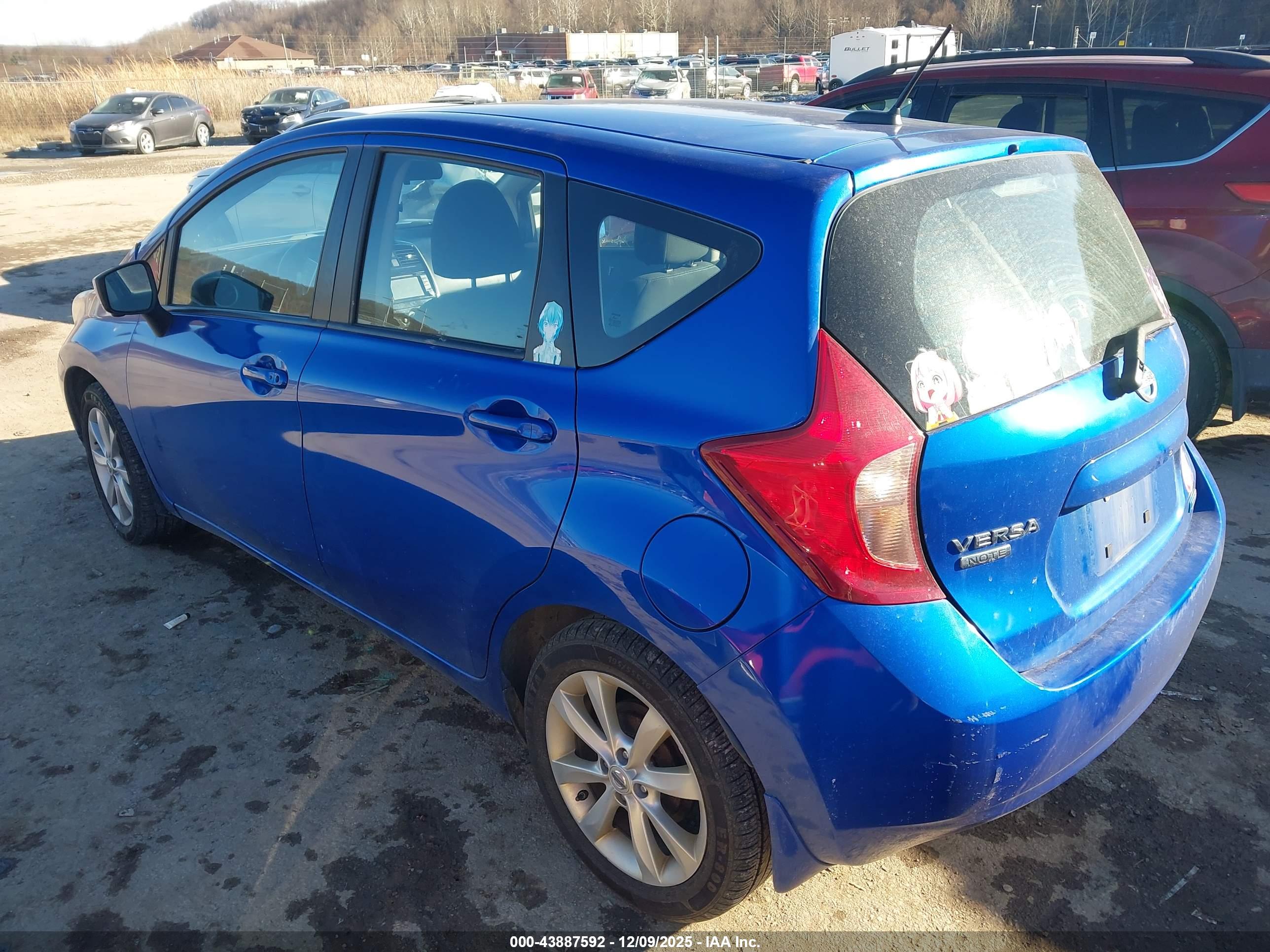 NISSAN VERSA image 3