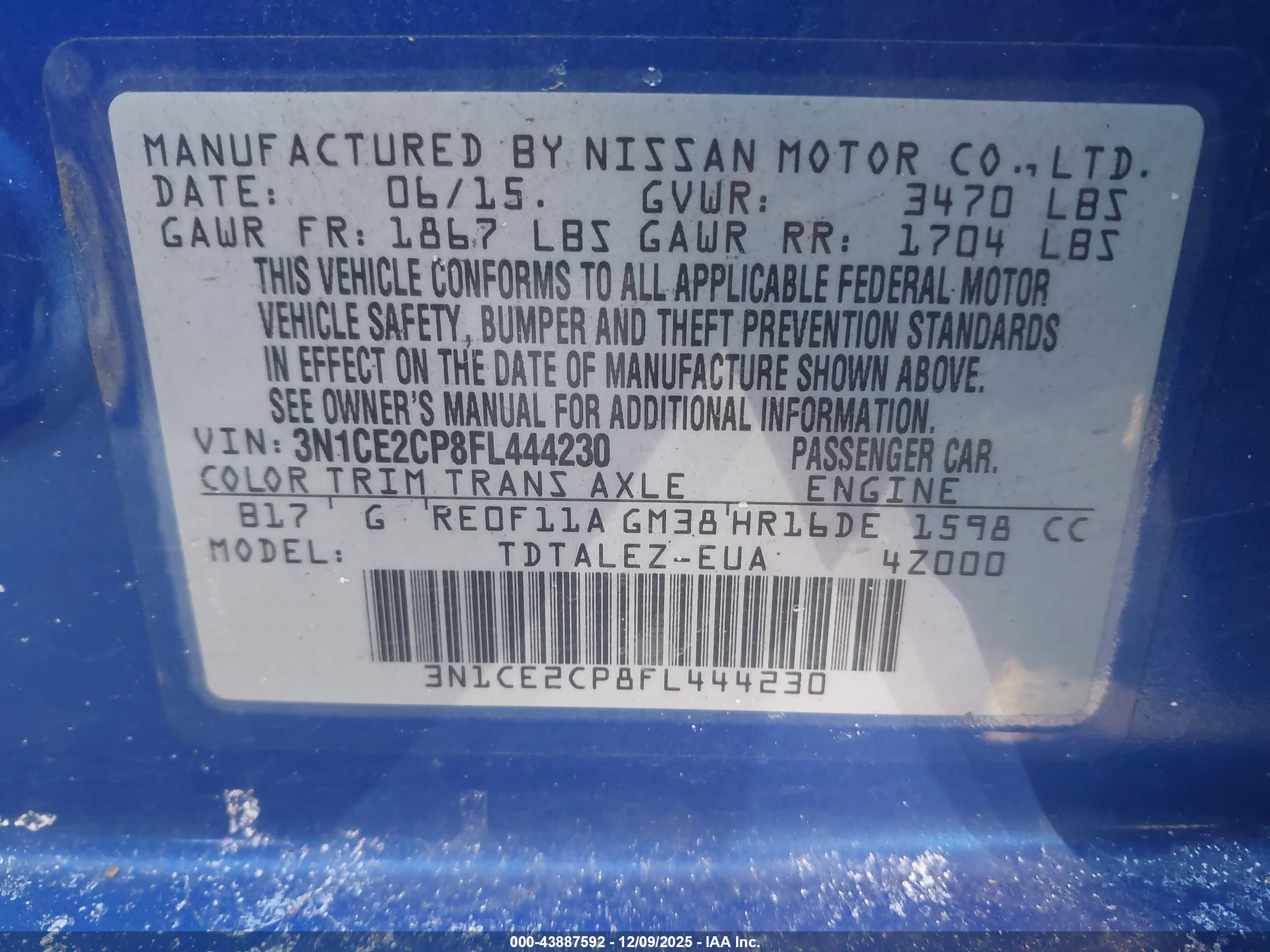 NISSAN VERSA image 9