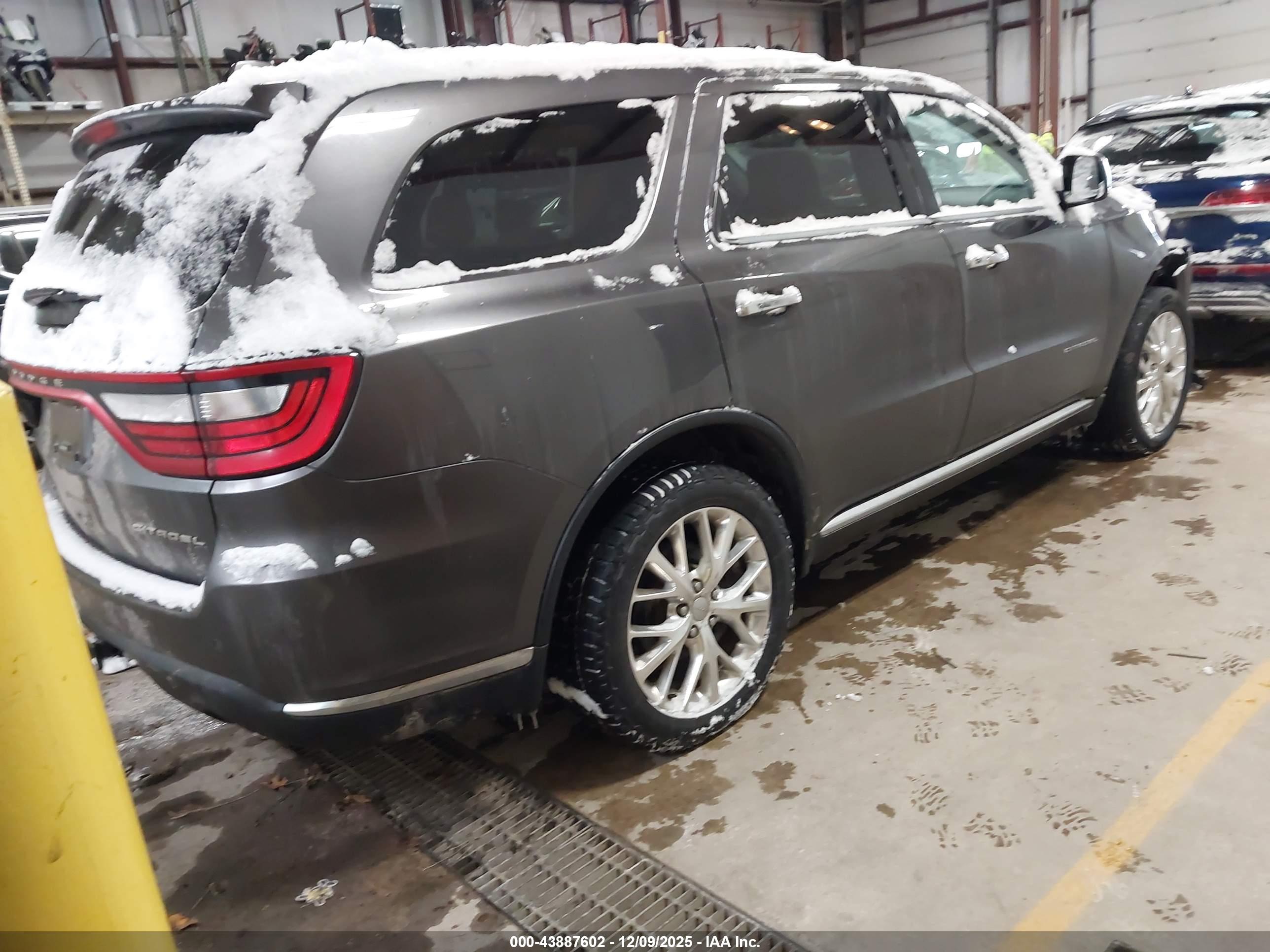 DODGE DURANGO image 4